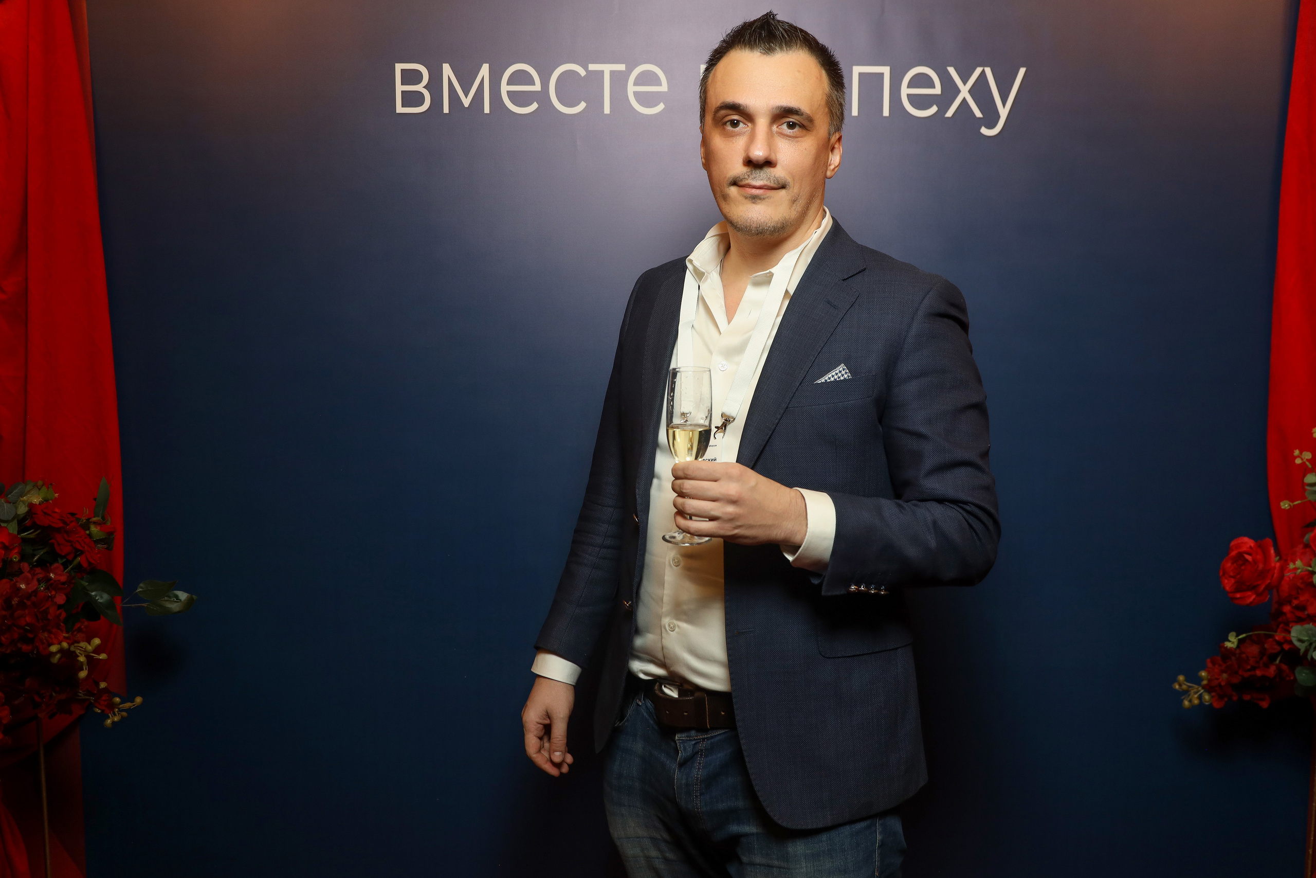 DIS. Фотограф Антон Чупринин