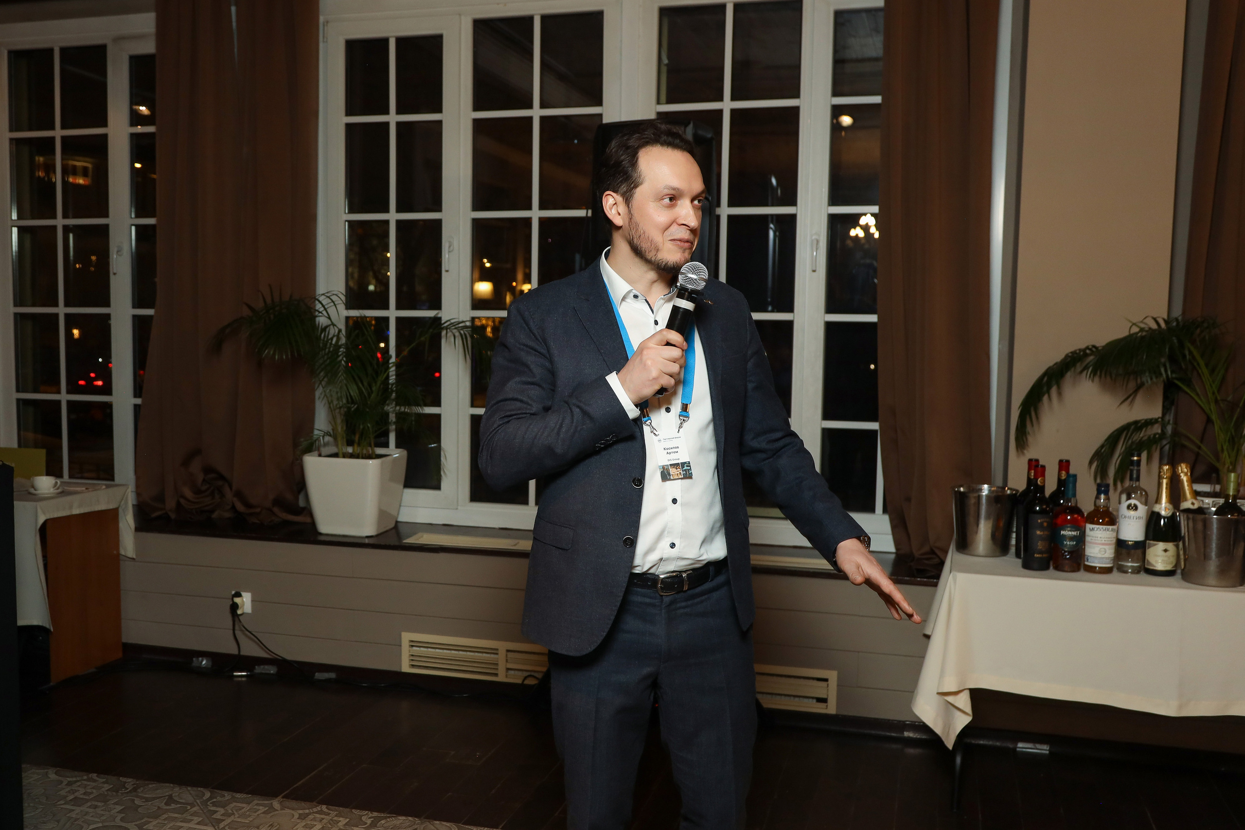 DIS. Фотограф Антон Чупринин