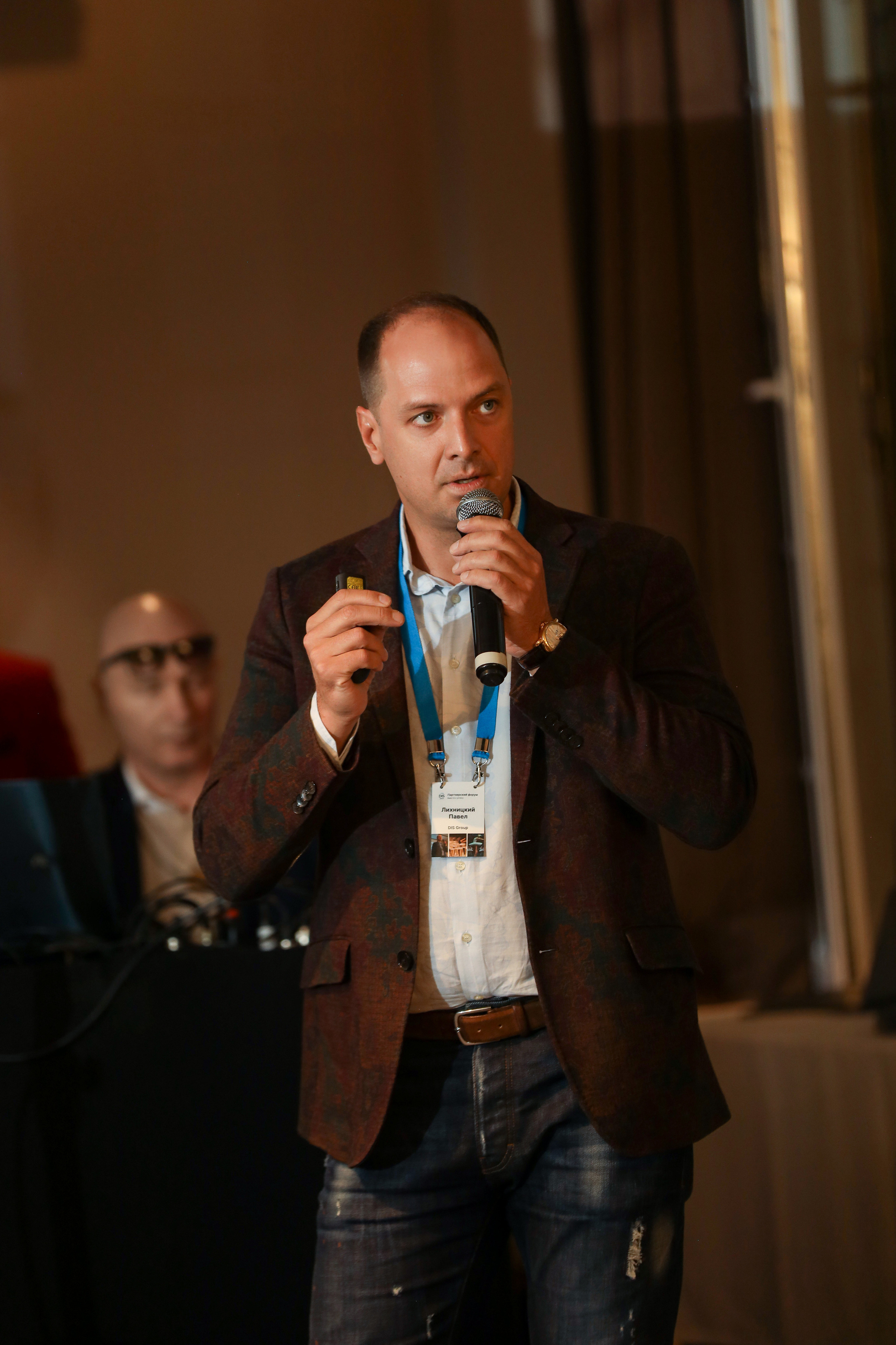 DIS. Фотограф Антон Чупринин