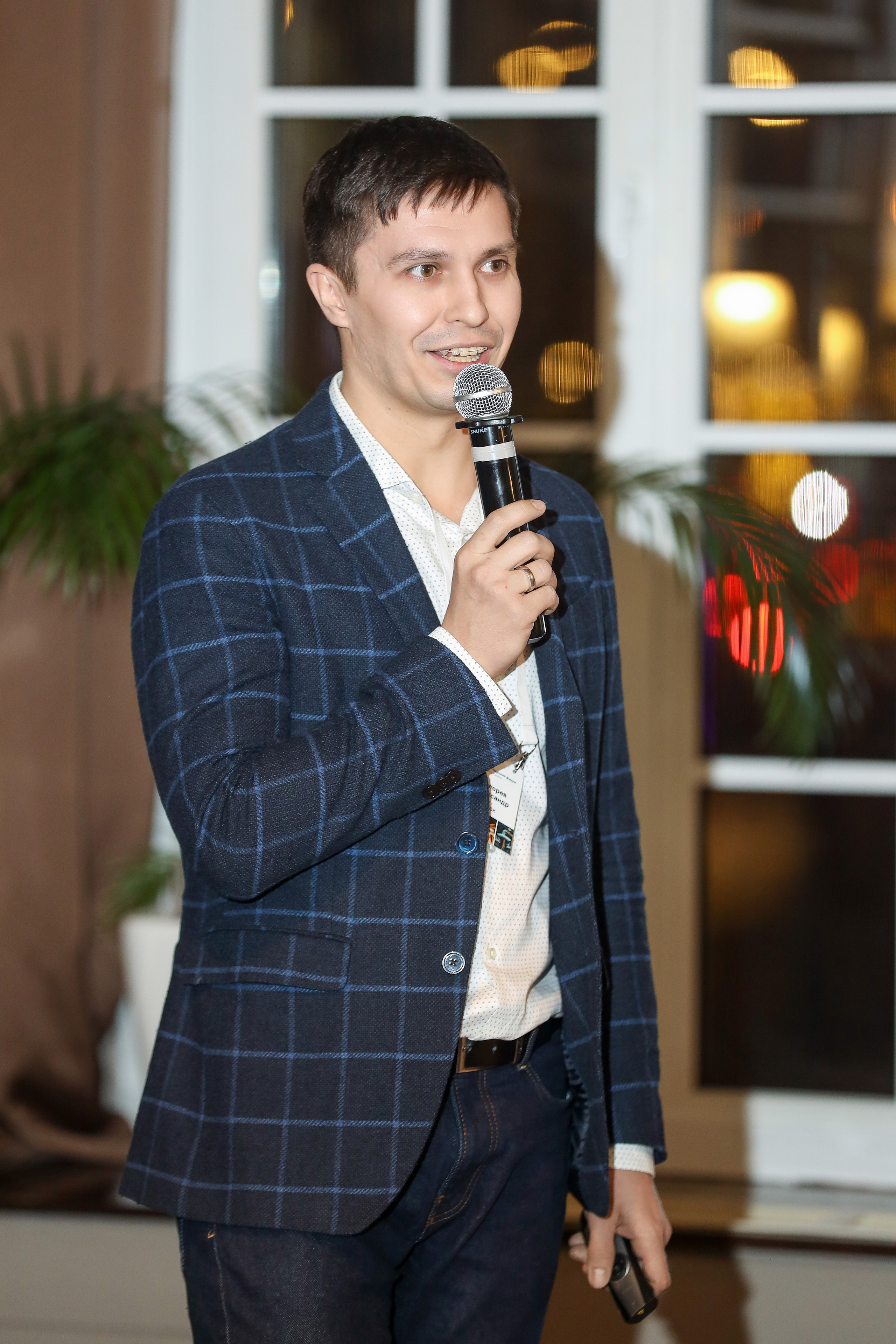 DIS. Фотограф Антон Чупринин