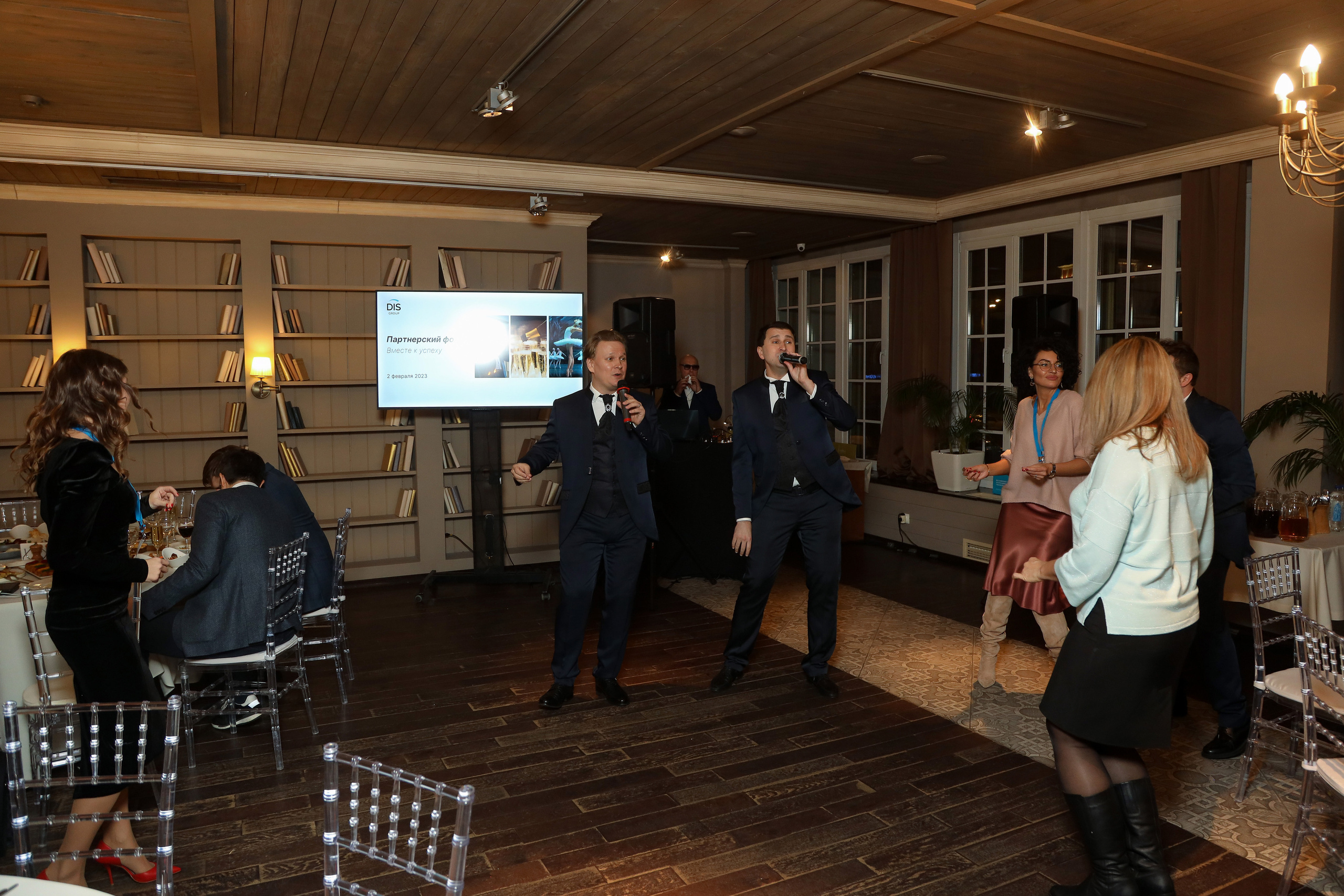 DIS. Фотограф Антон Чупринин