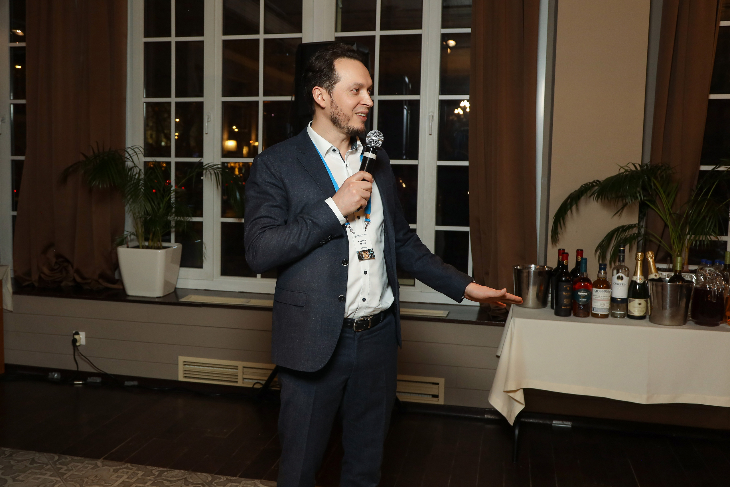 DIS. Фотограф Антон Чупринин