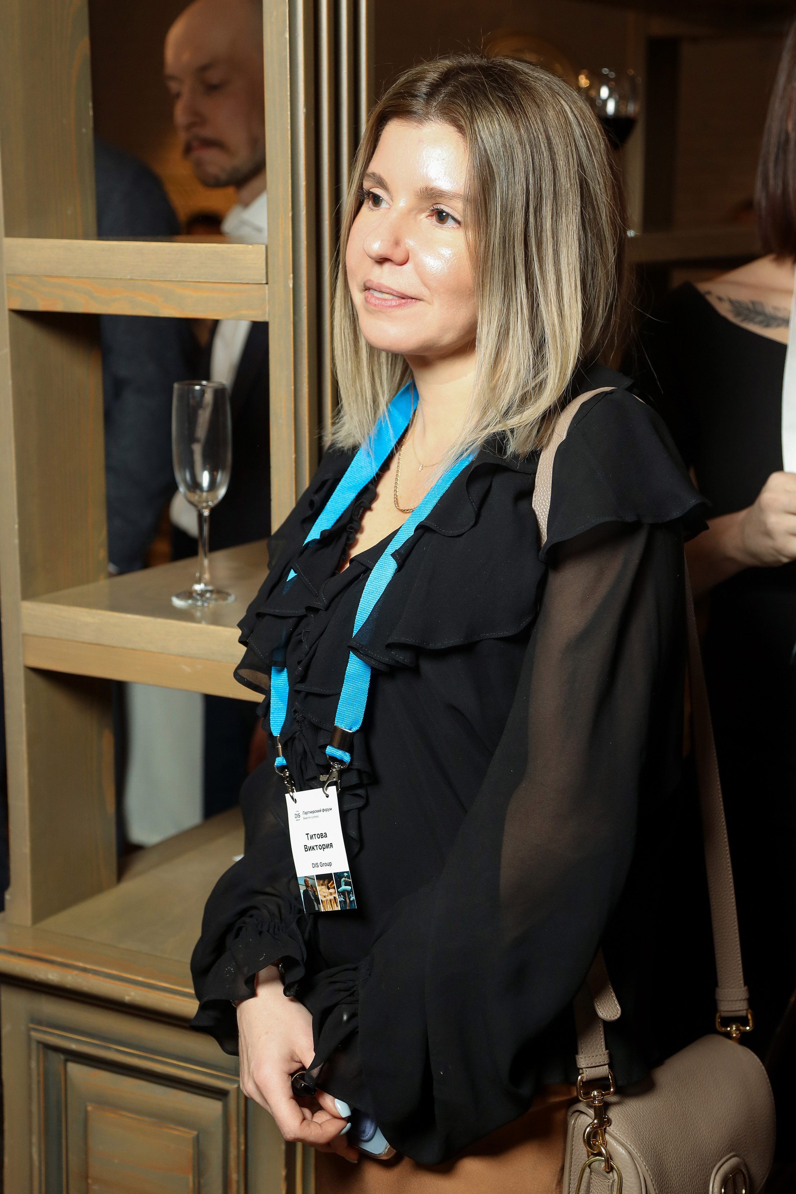 DIS. Фотограф Антон Чупринин