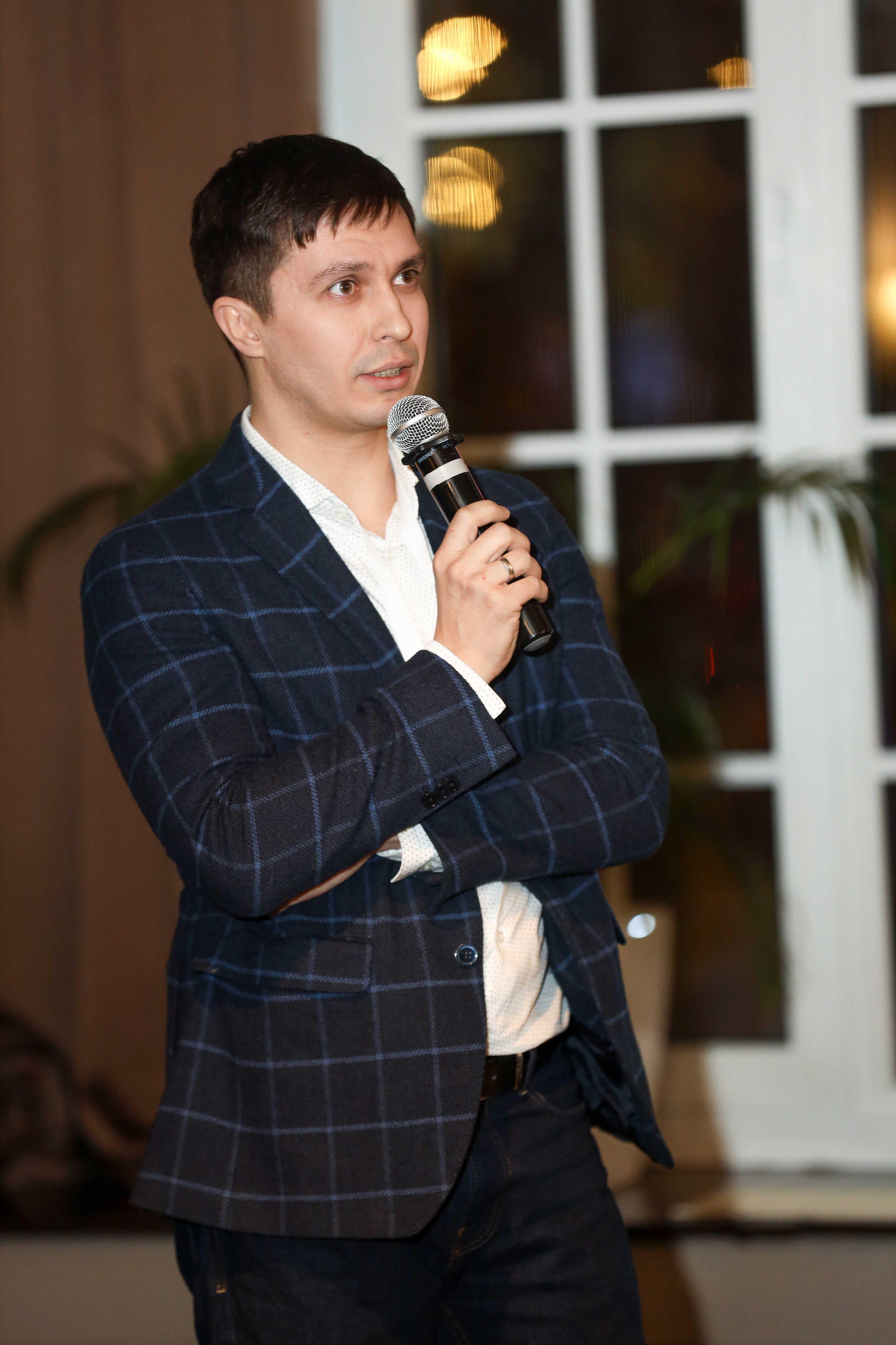 DIS. Фотограф Антон Чупринин