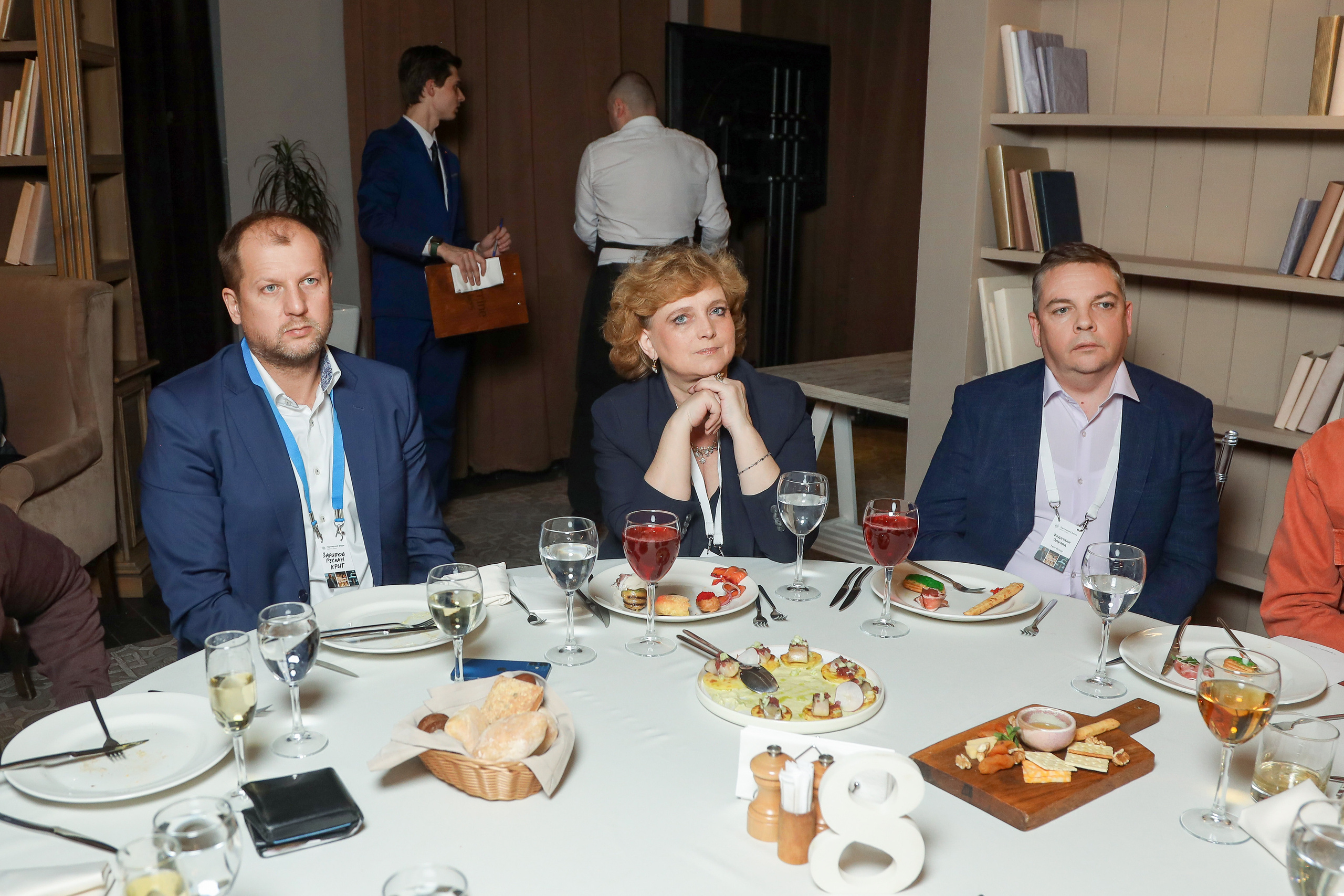 DIS. Фотограф Антон Чупринин