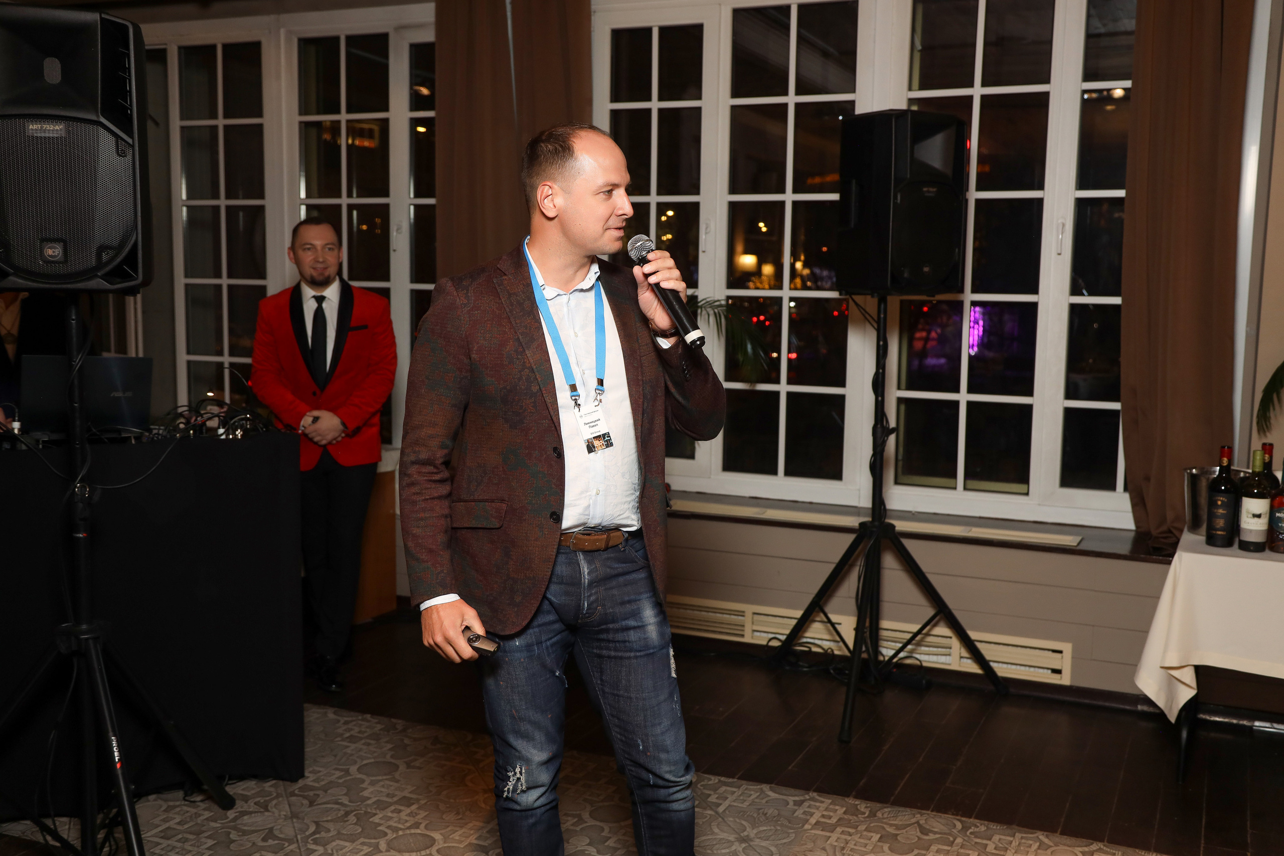 DIS. Фотограф Антон Чупринин