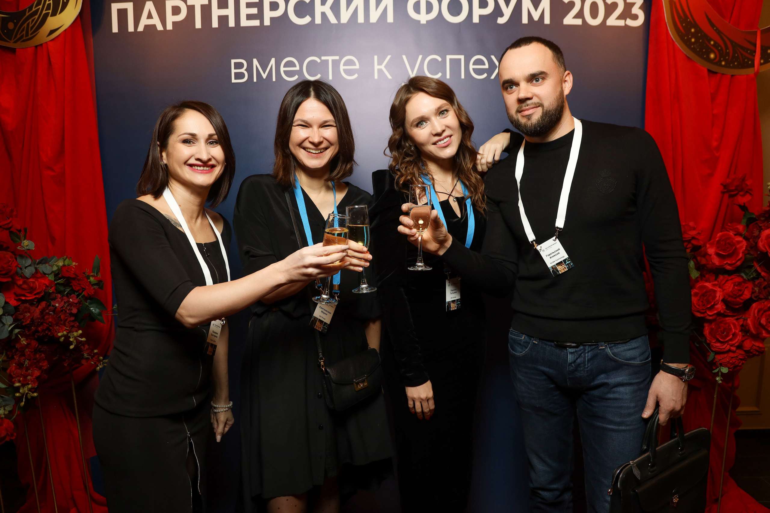 DIS. Фотограф Антон Чупринин