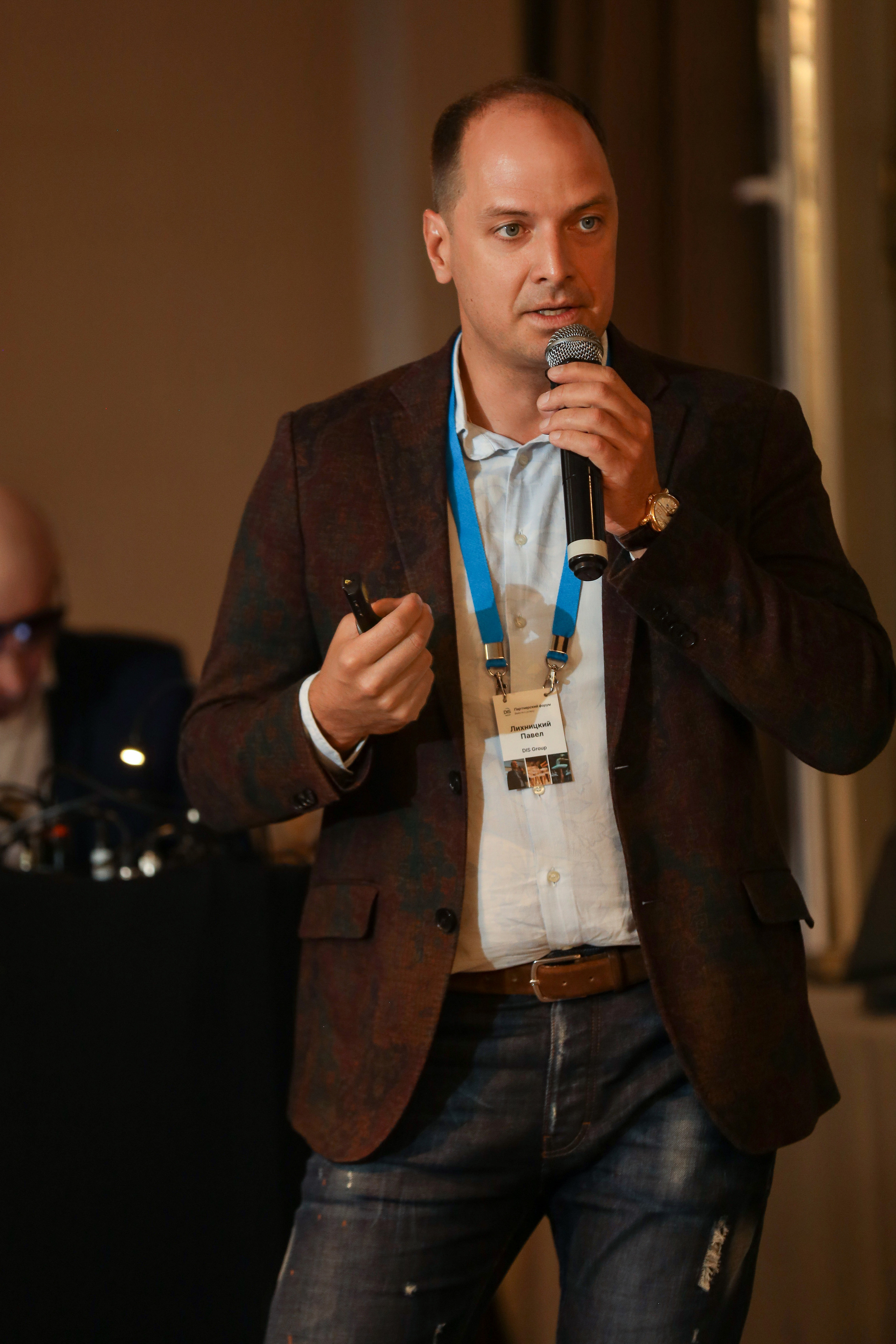 DIS. Фотограф Антон Чупринин