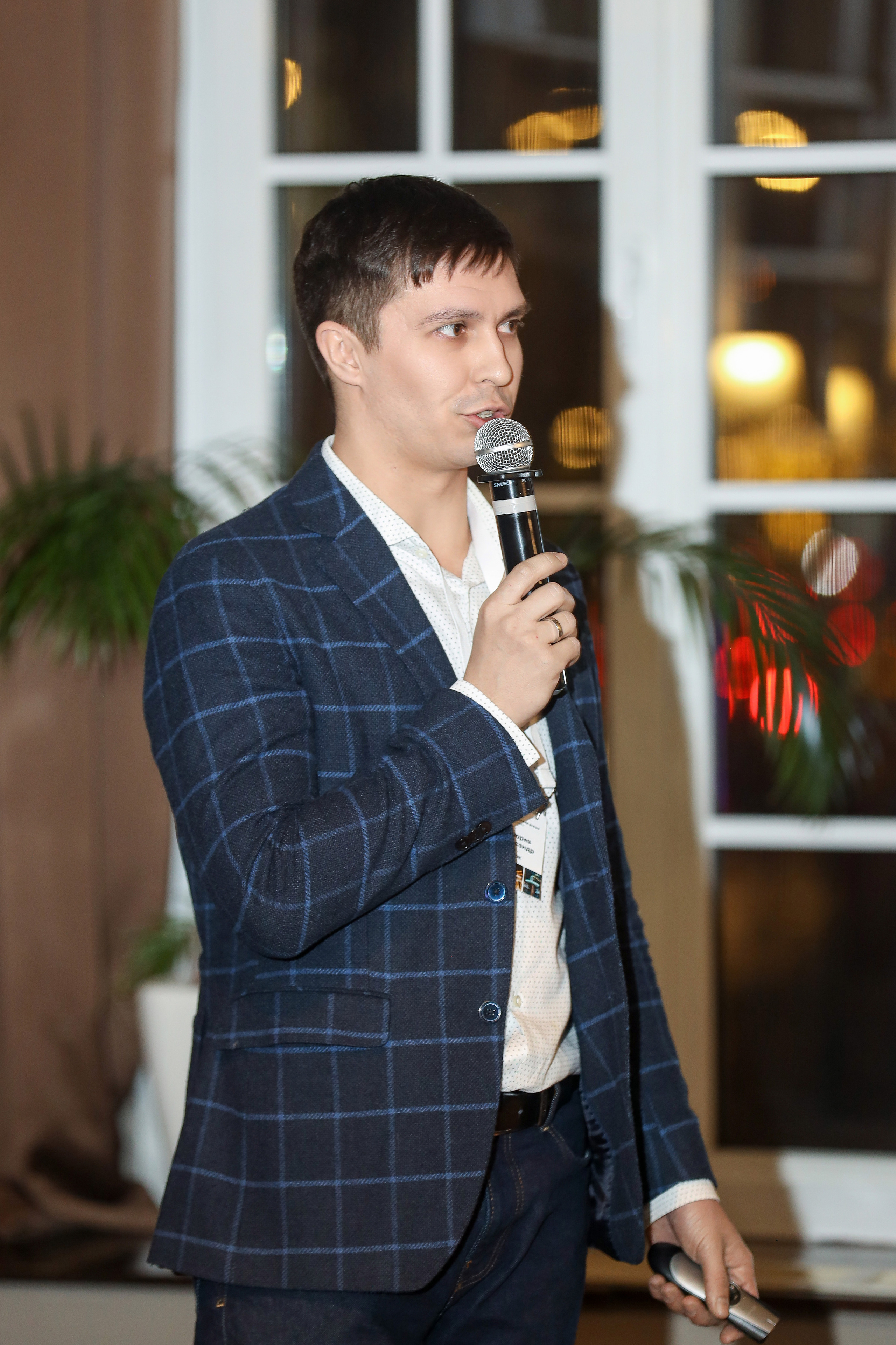 DIS. Фотограф Антон Чупринин