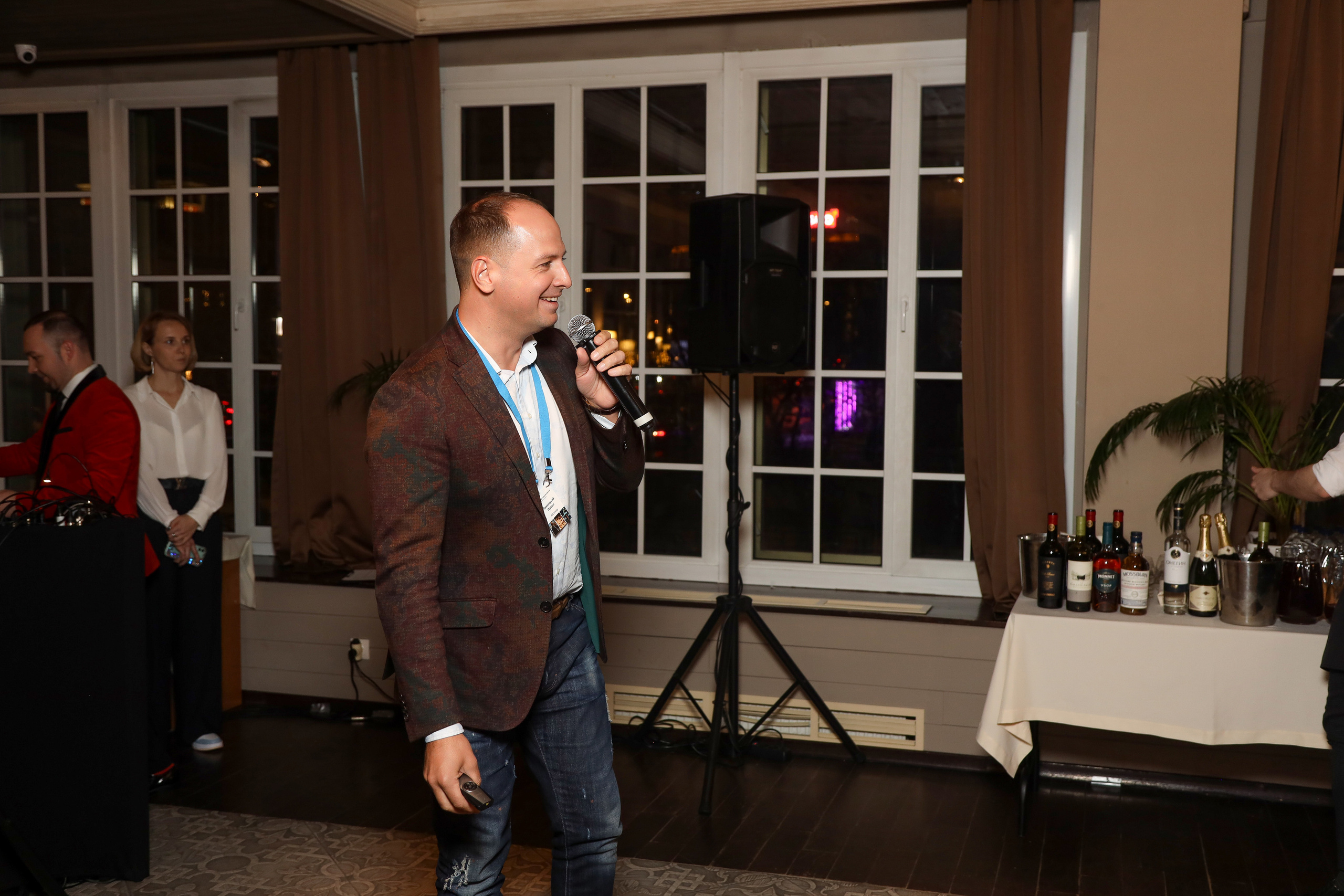 DIS. Фотограф Антон Чупринин