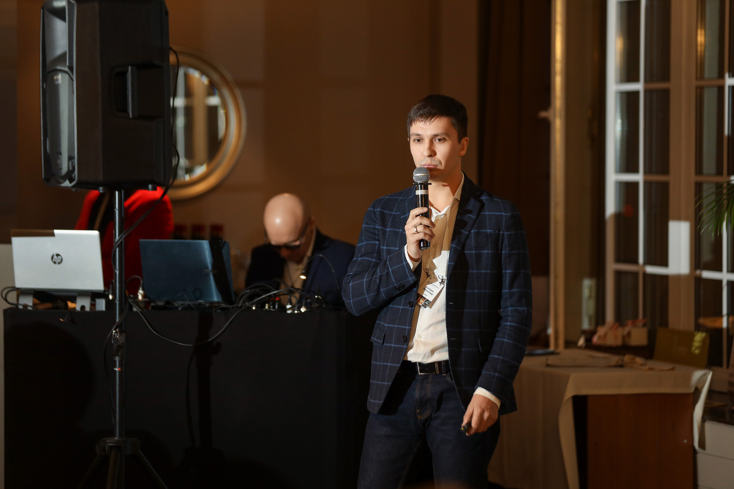 DIS. Фотограф Антон Чупринин