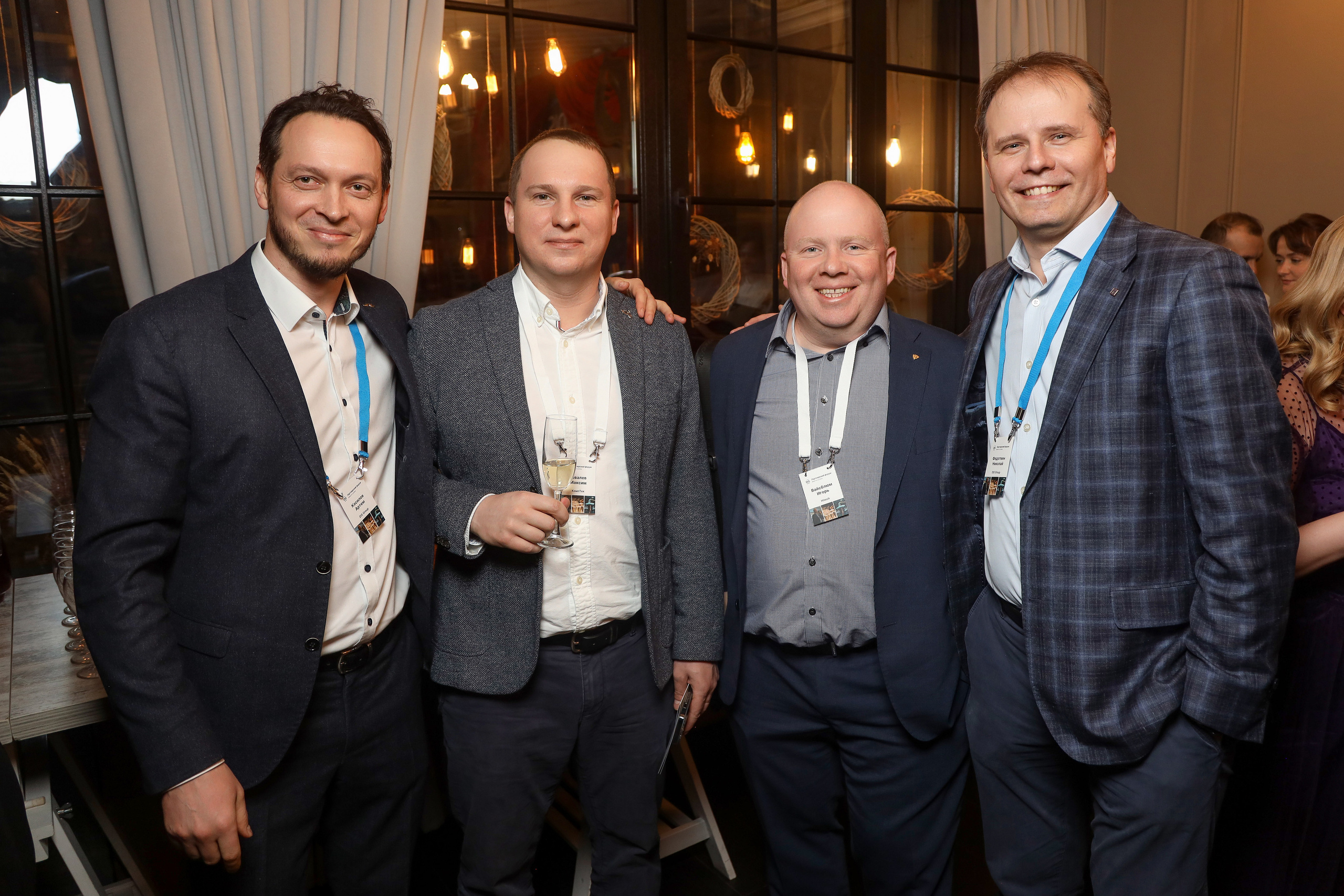 DIS. Фотограф Антон Чупринин