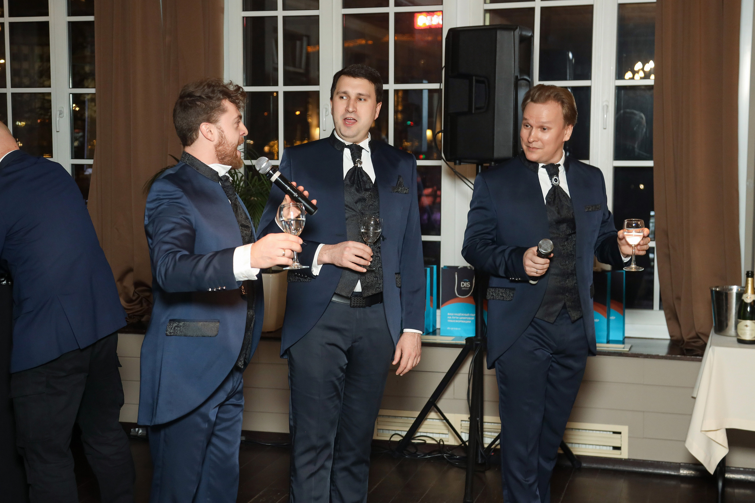 DIS. Фотограф Антон Чупринин