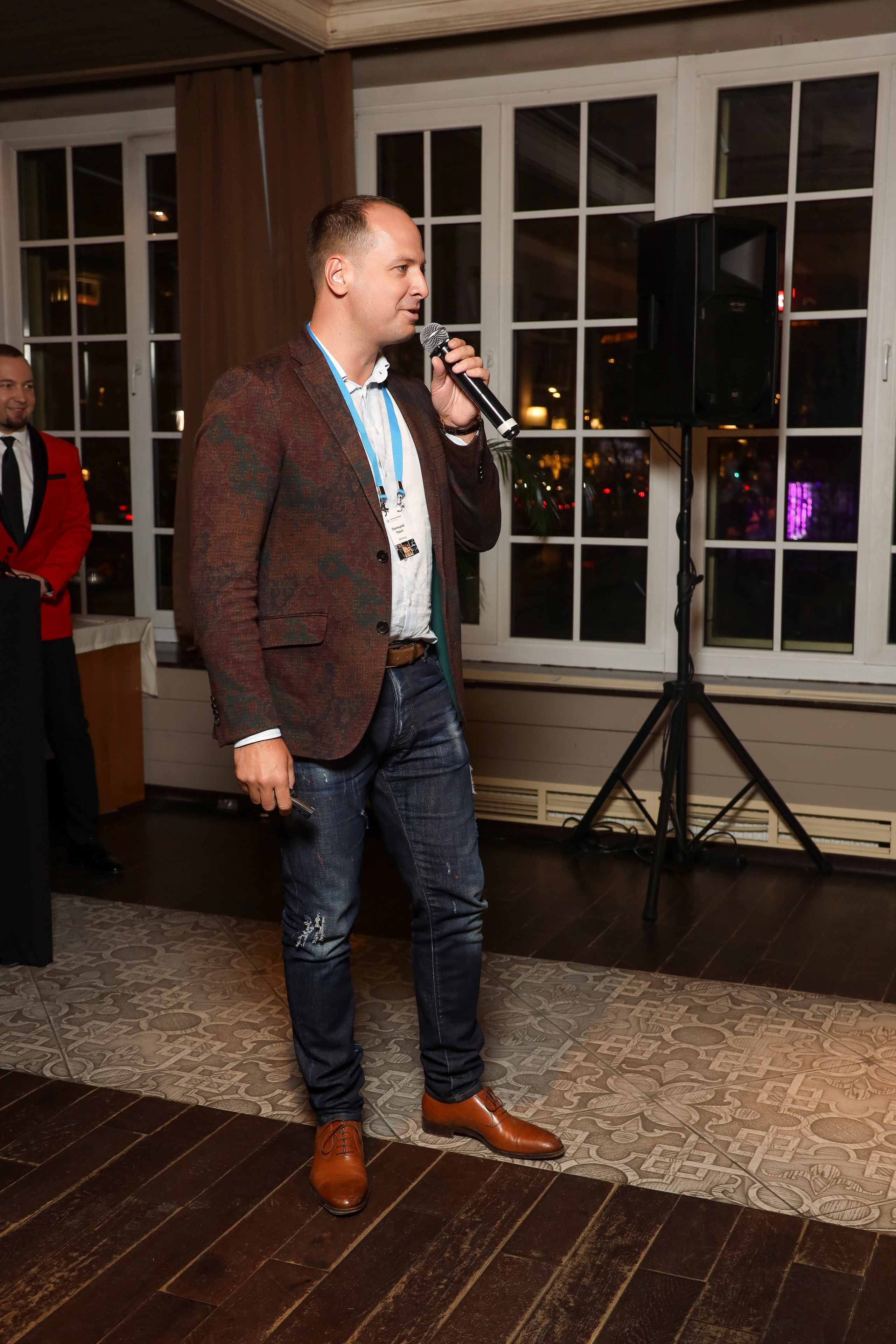 DIS. Фотограф Антон Чупринин