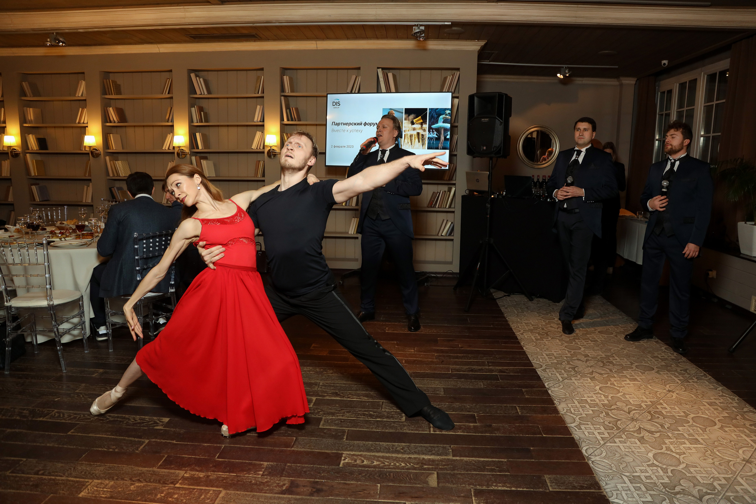 DIS. Фотограф Антон Чупринин