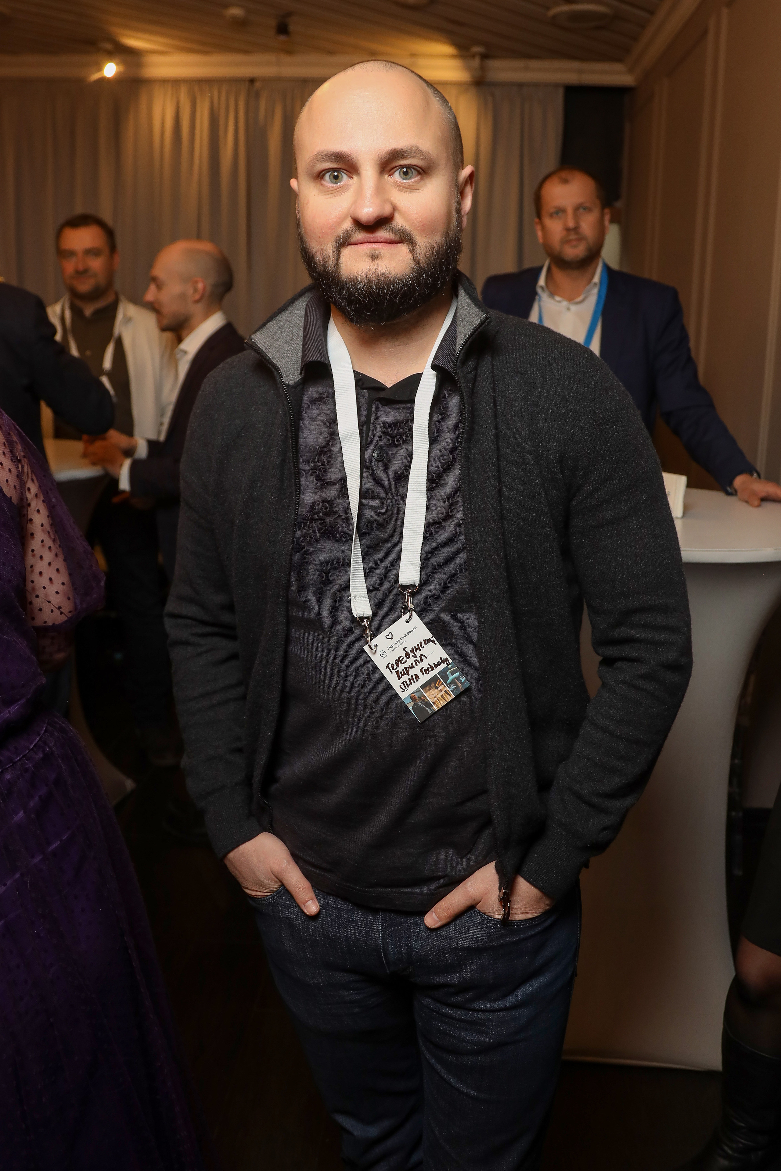 DIS. Фотограф Антон Чупринин