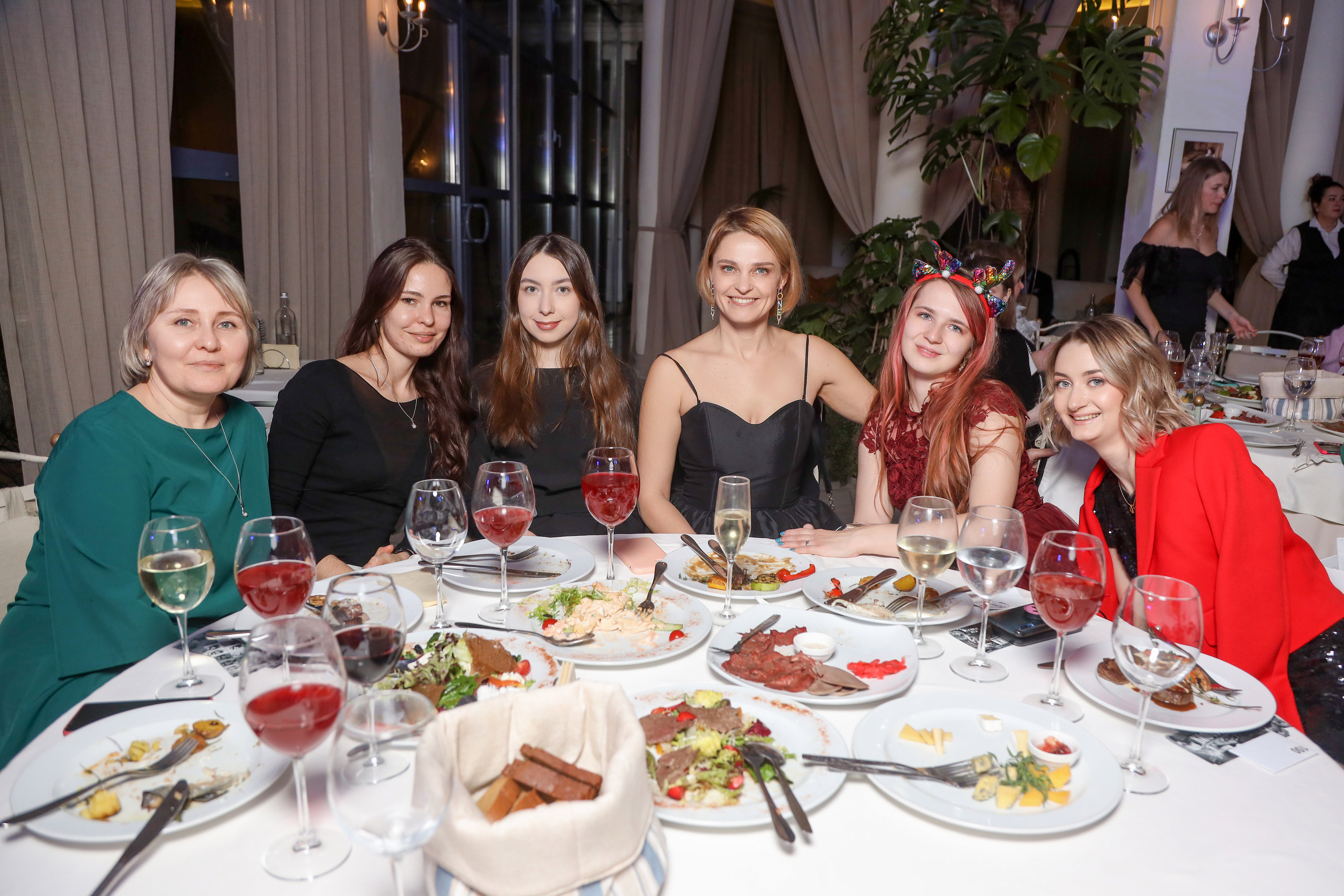 DIS Group 2023. Фотограф Антон Чупринин