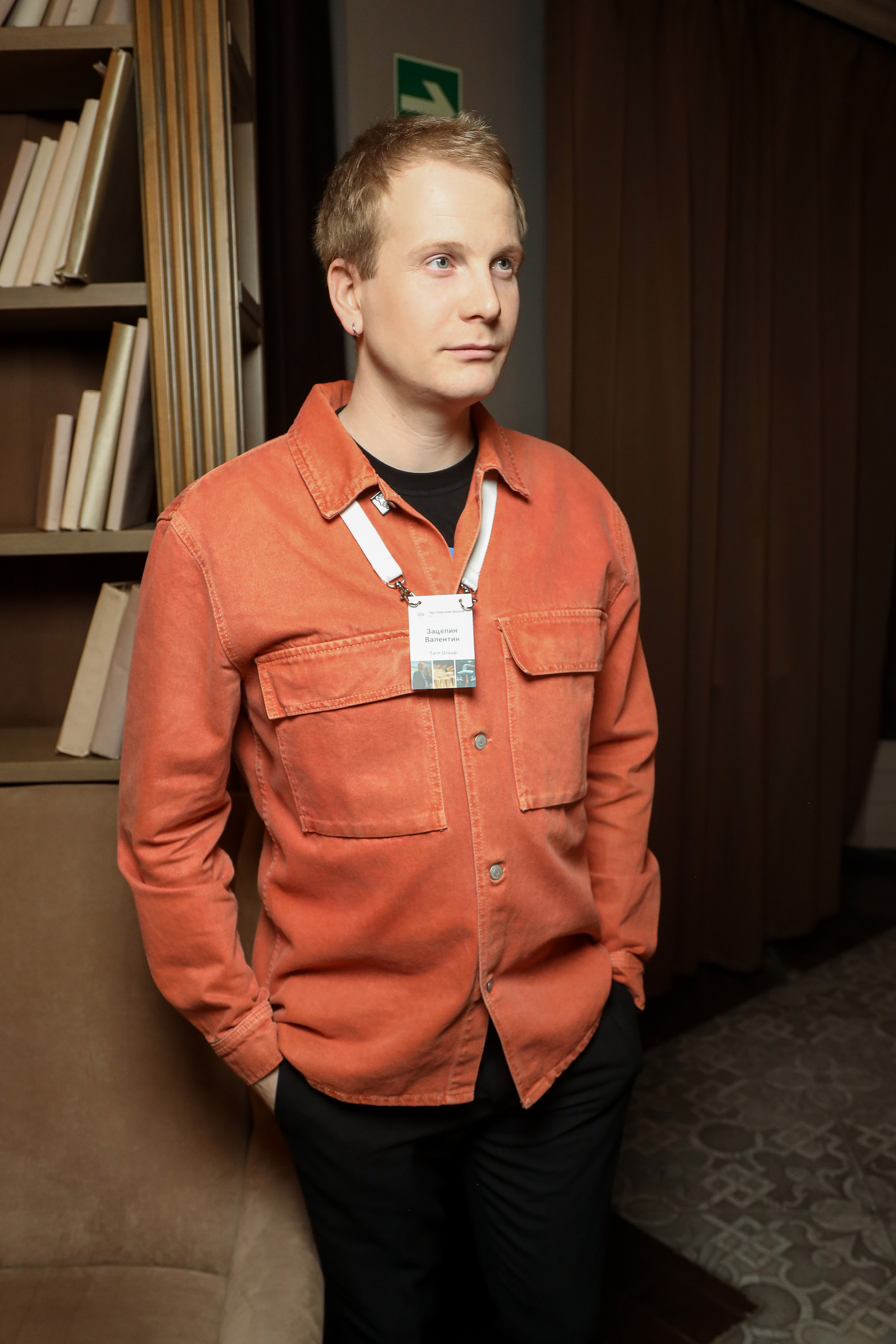 DIS. Фотограф Антон Чупринин