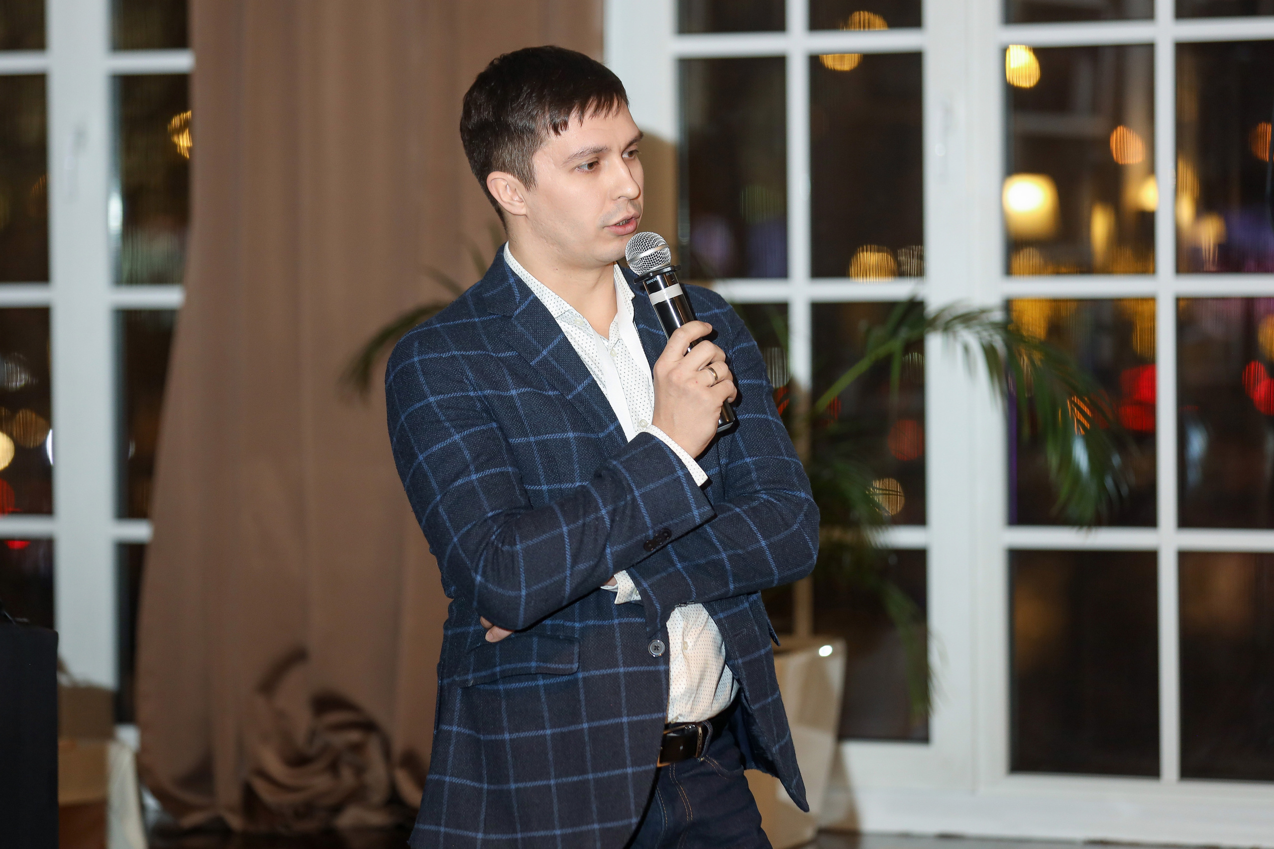 DIS. Фотограф Антон Чупринин