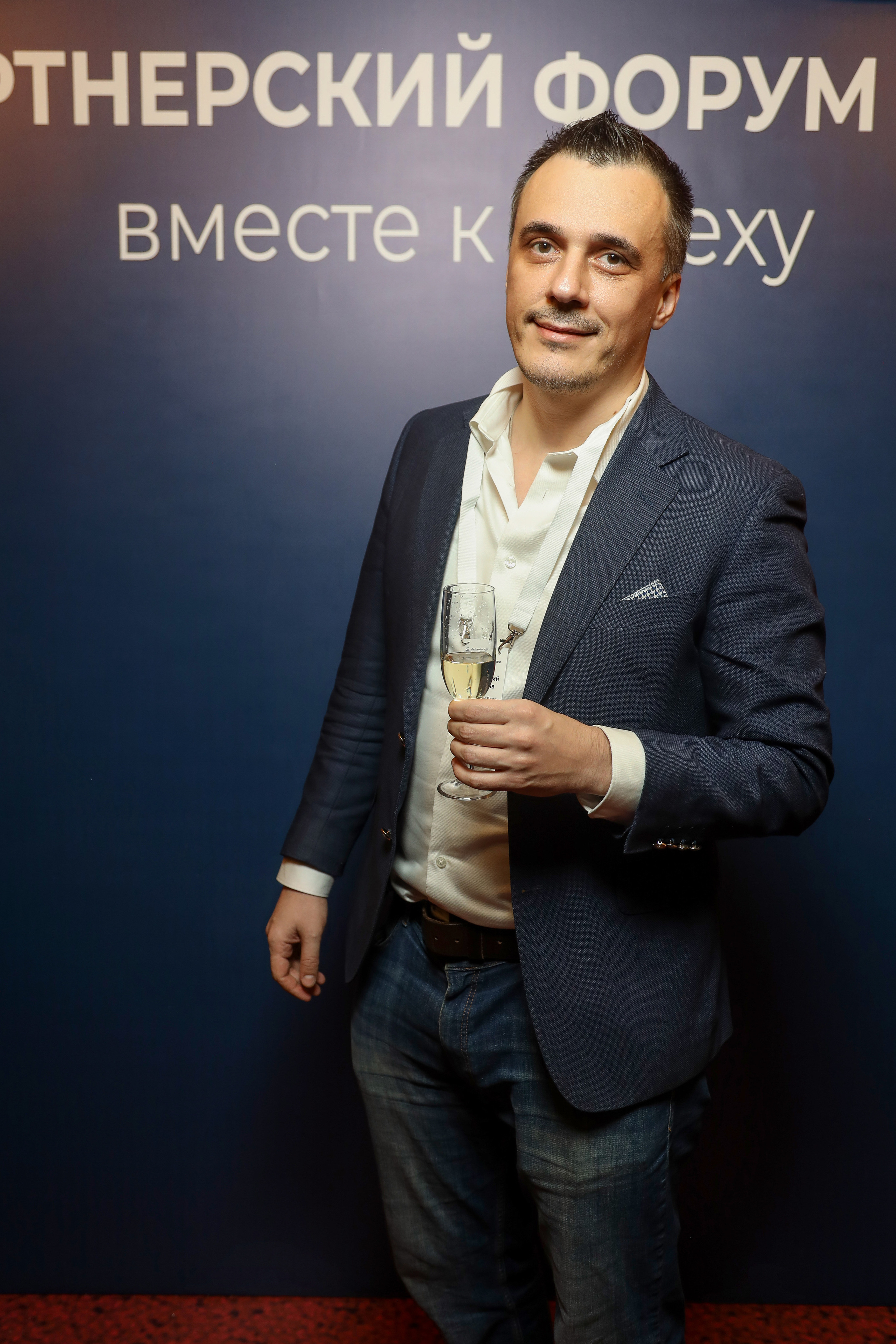 DIS. Фотограф Антон Чупринин