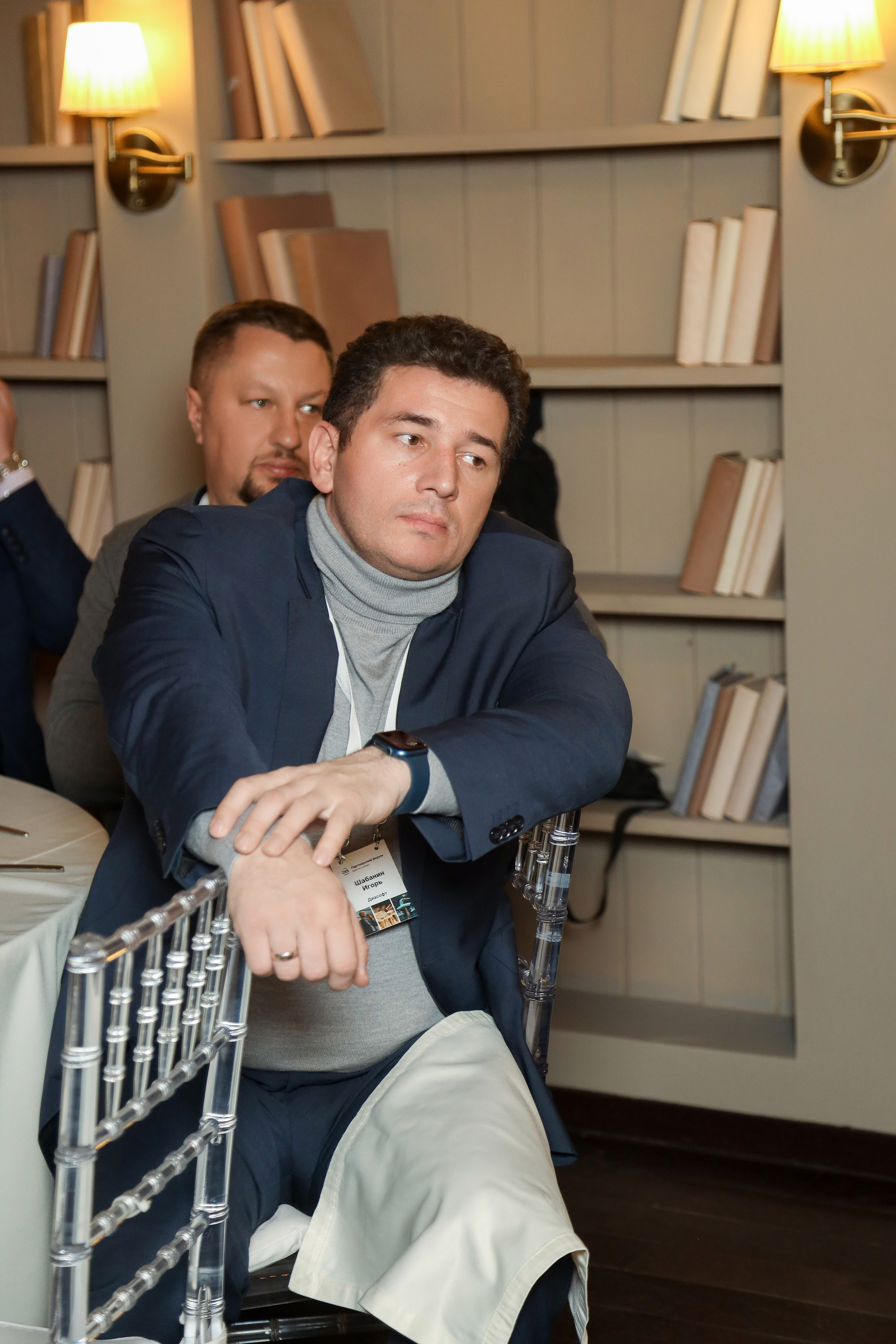 DIS. Фотограф Антон Чупринин