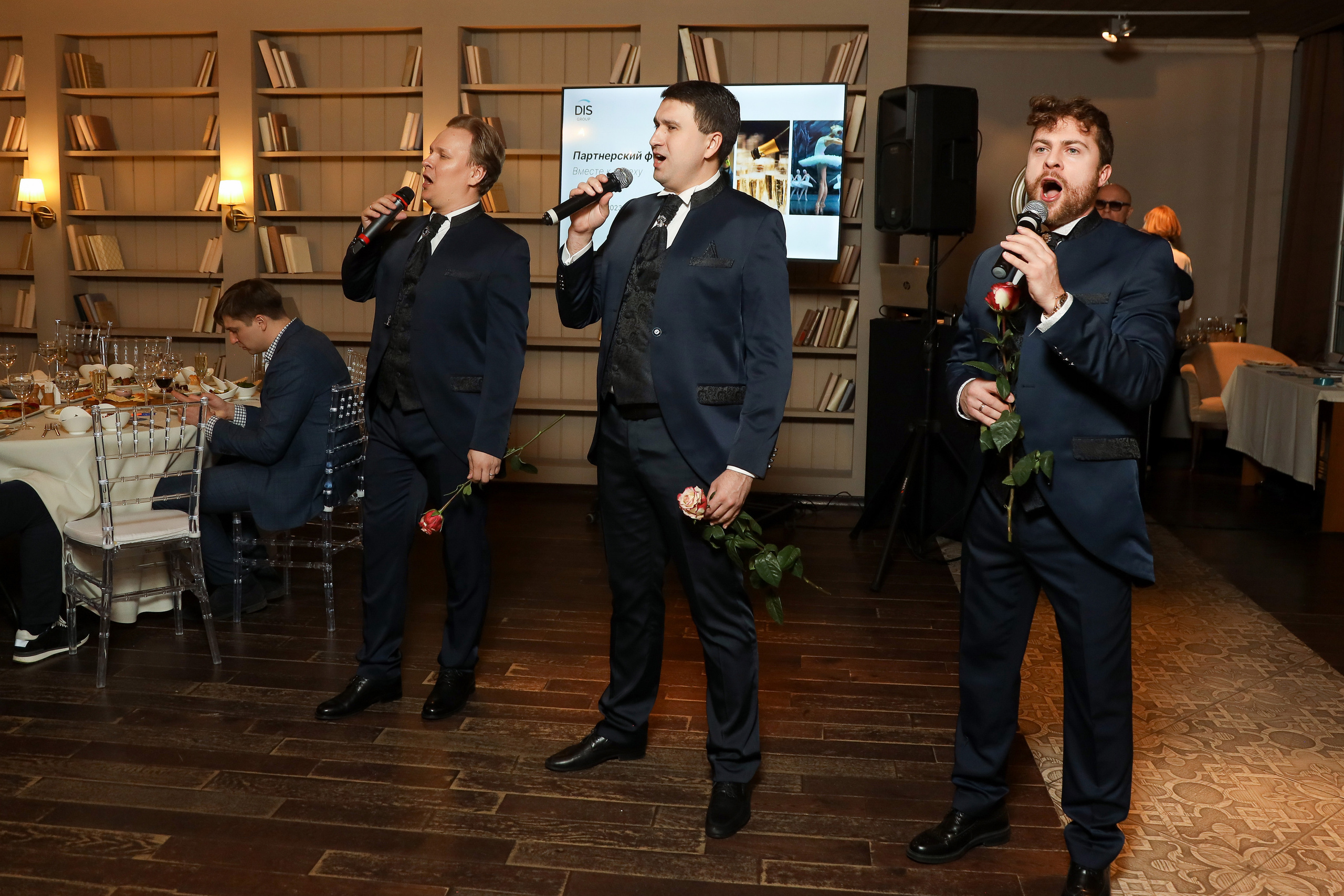 DIS. Фотограф Антон Чупринин