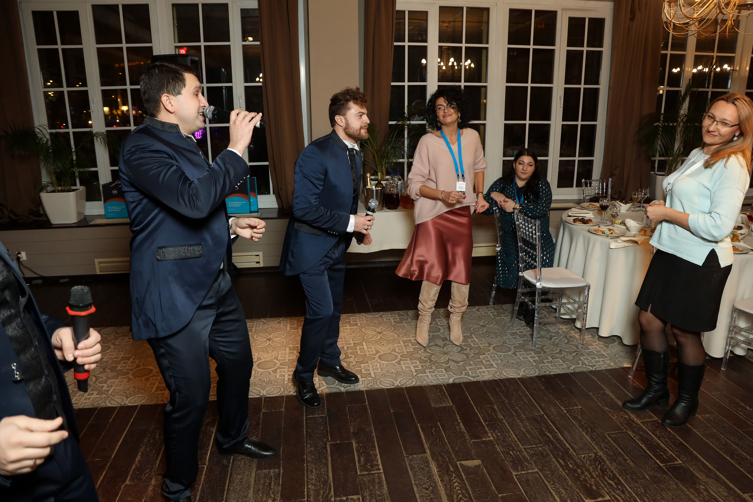 DIS. Фотограф Антон Чупринин