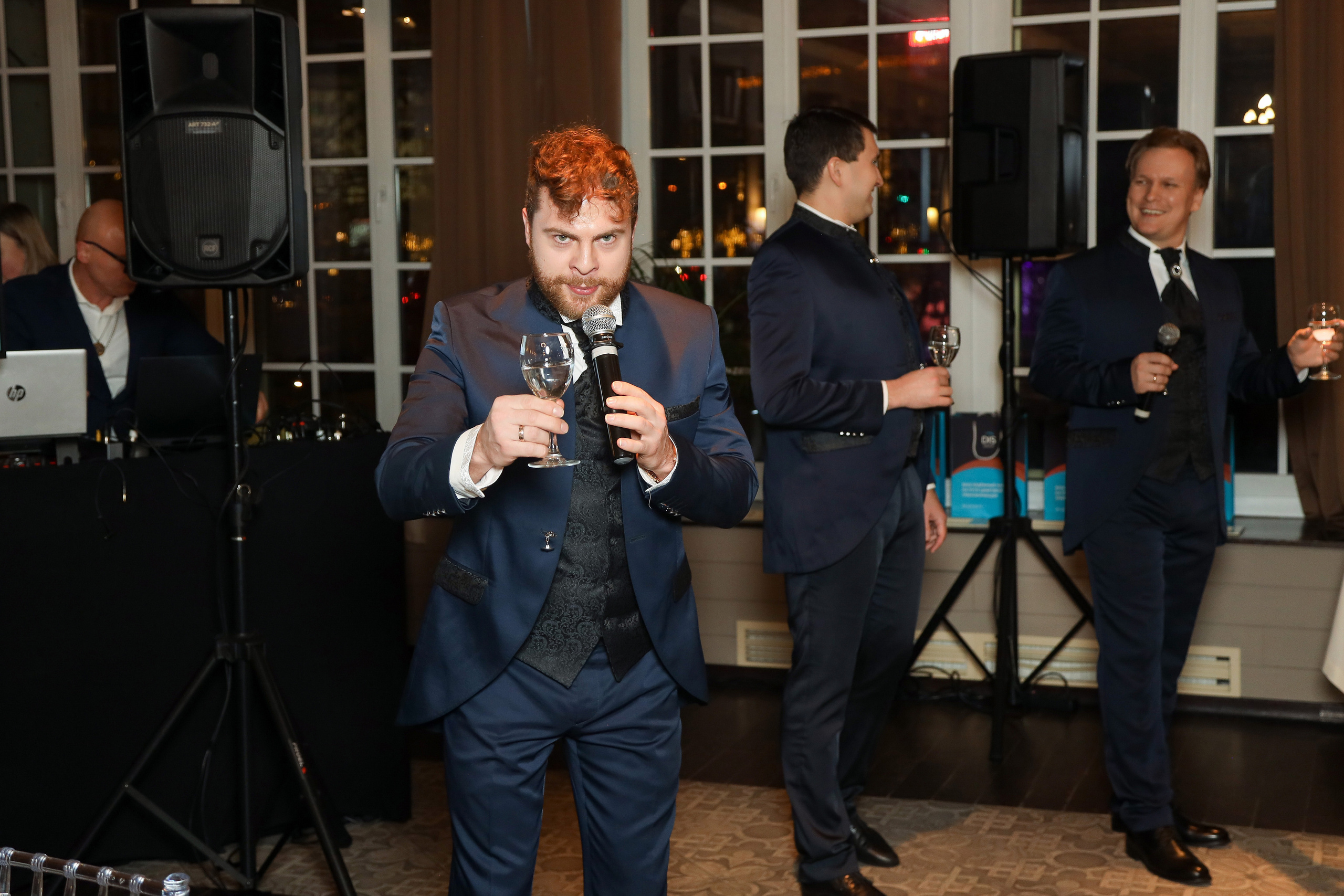 DIS. Фотограф Антон Чупринин