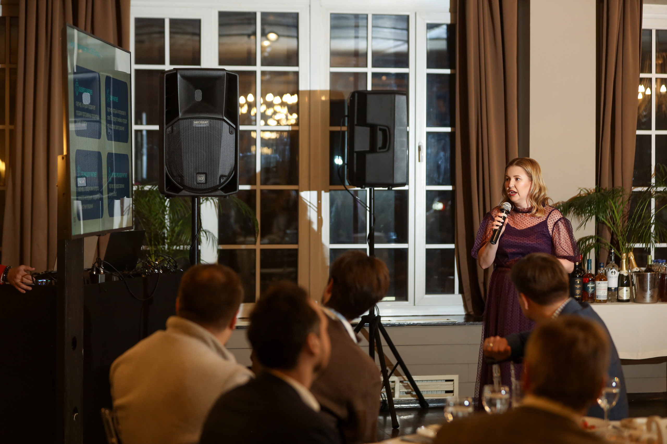 DIS. Фотограф Антон Чупринин