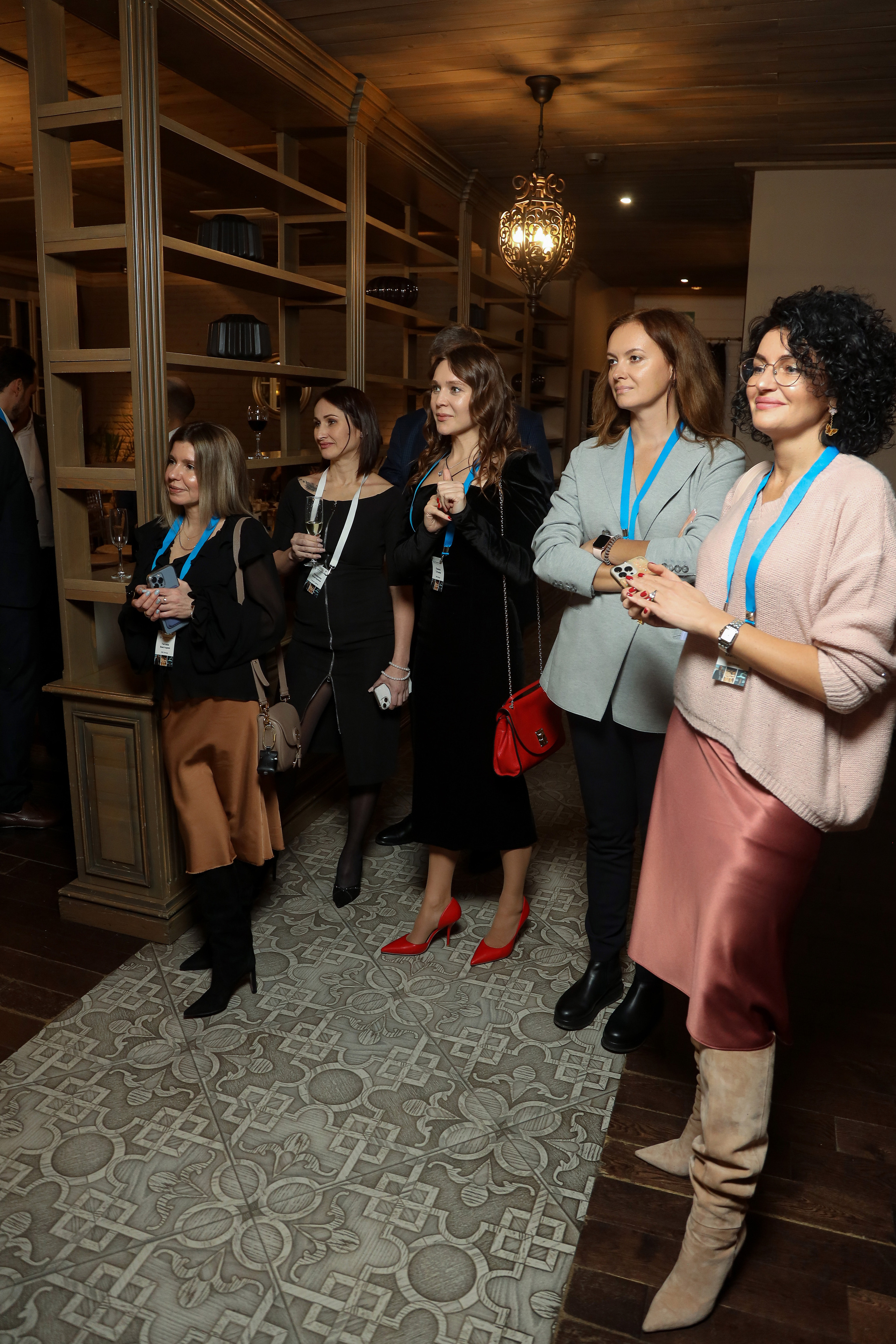 DIS. Фотограф Антон Чупринин