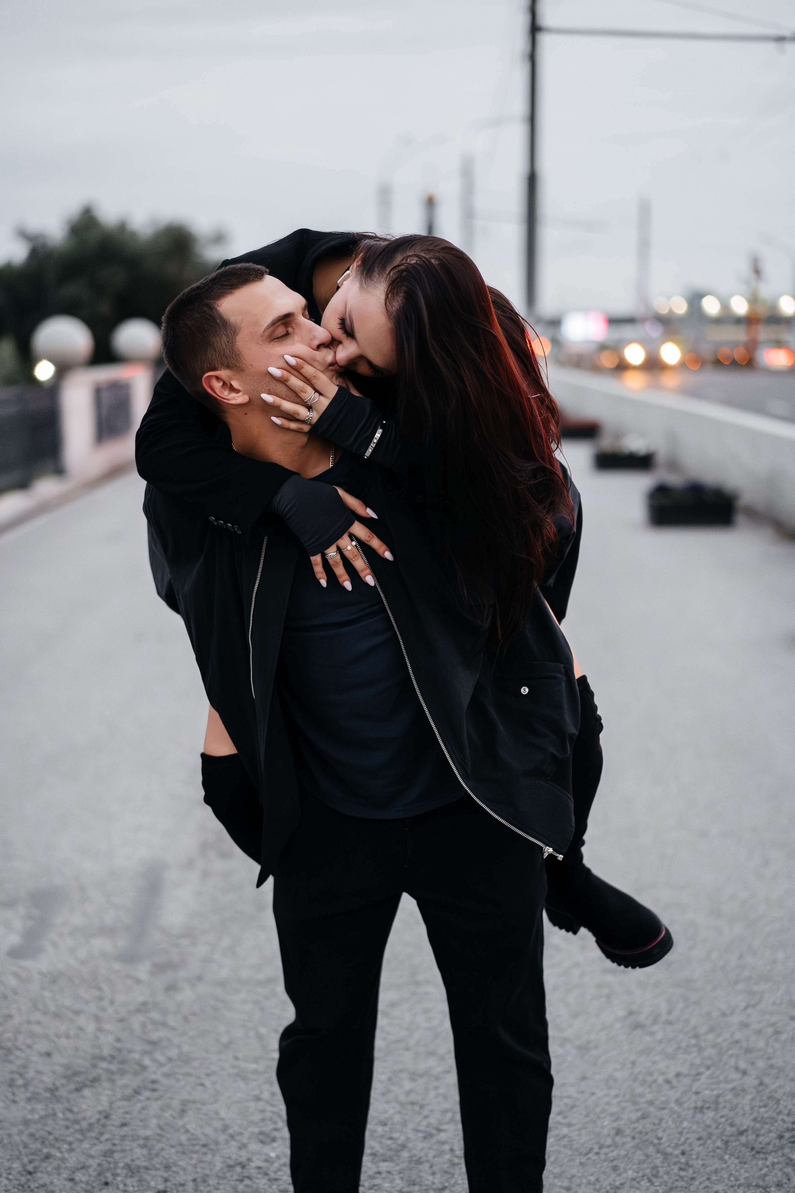 Прогулка по ночному городу. Свадебный фотограф Барнаул Алексей Павлов