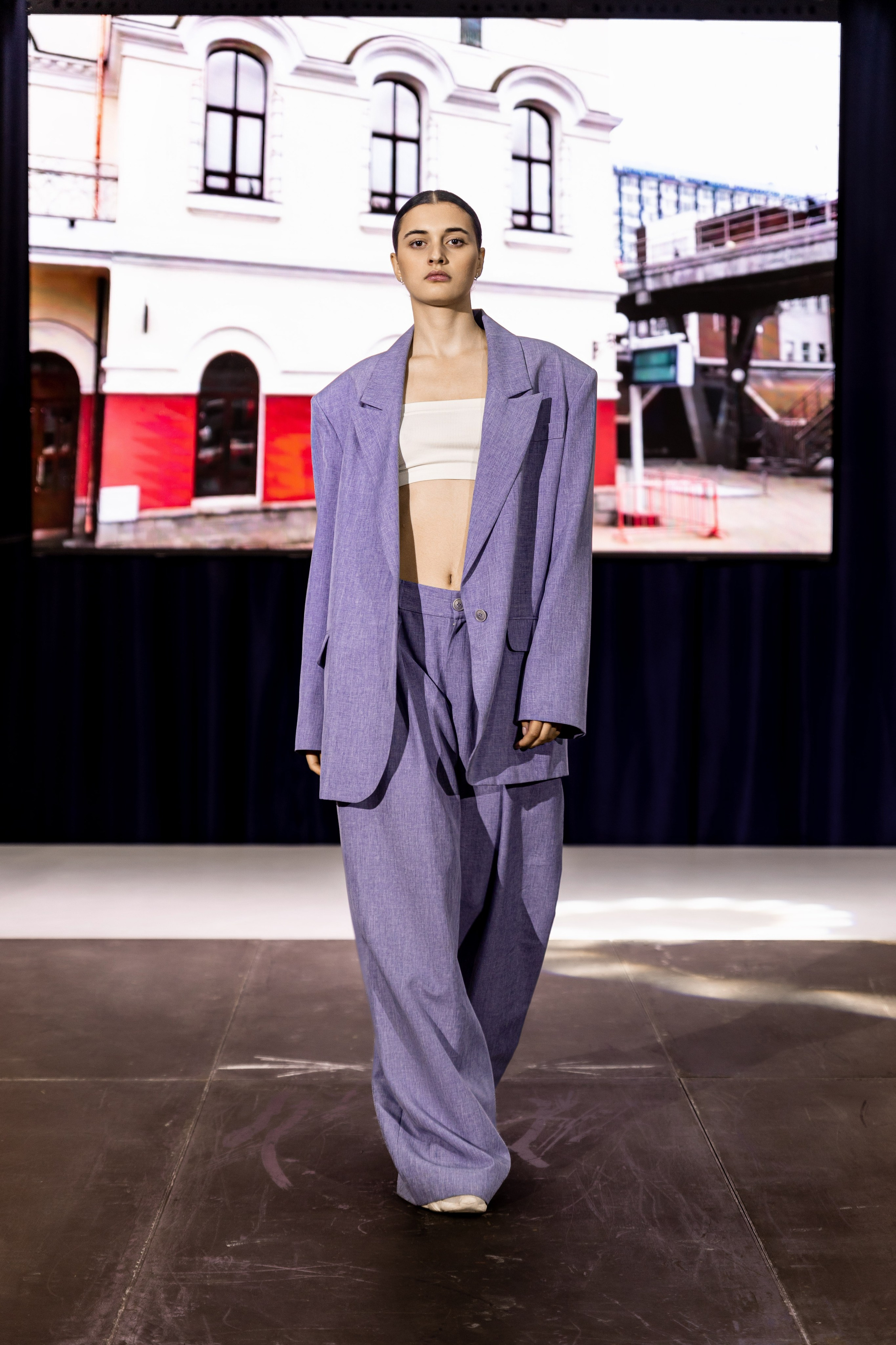 Модное шоу «Fashion V»