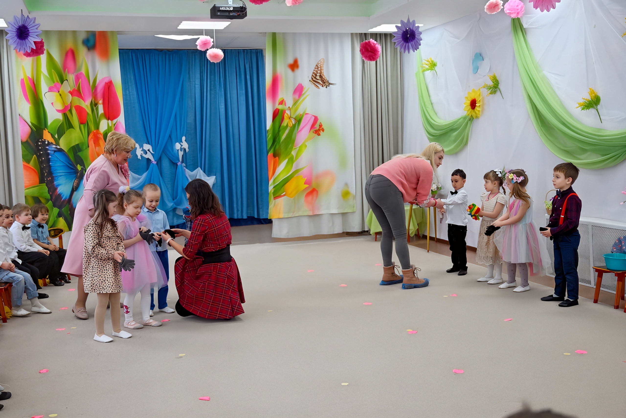 Праздник в группе «Дружная семейка». Семейный и детский фотограф Москва