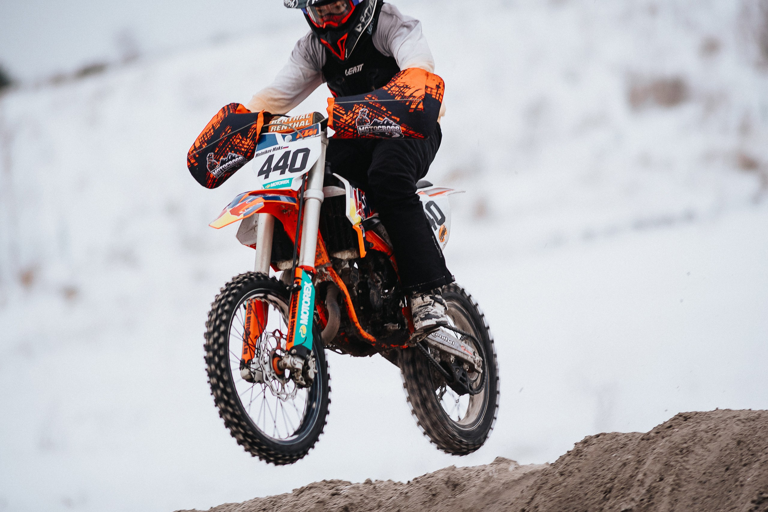 29.12.2024 — Праздничная тренировка на мотоциклетной трассе Люскус. Репортажный фотограф в Кемерово