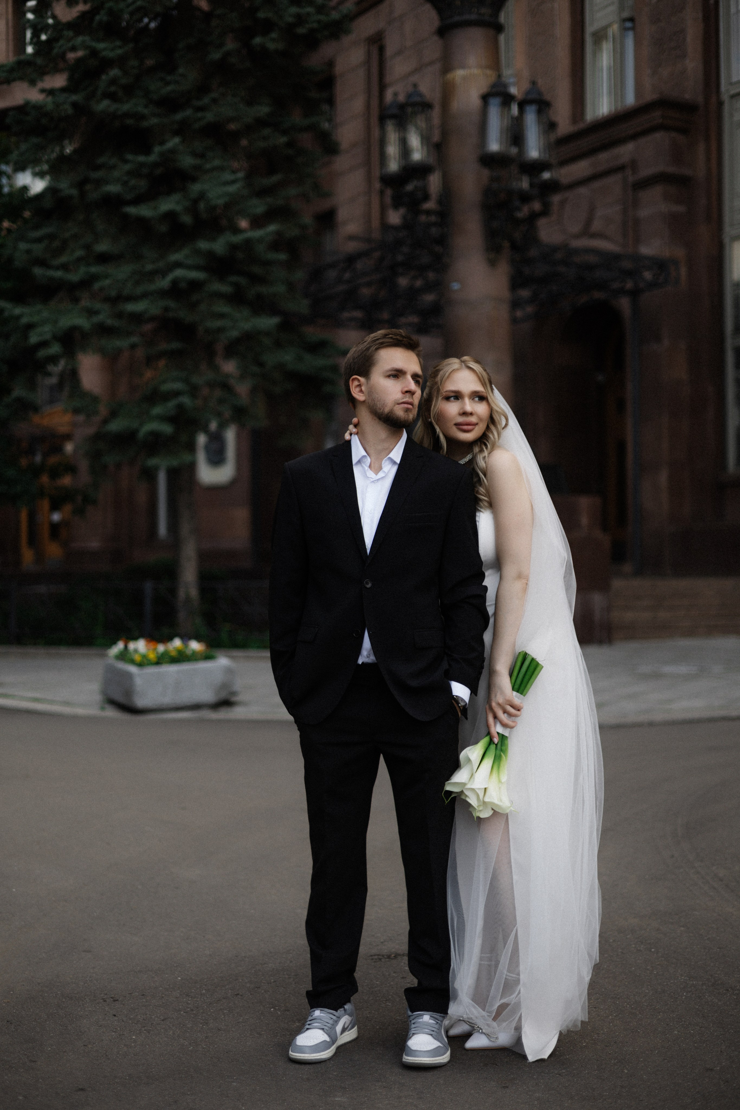 Арина и Дима. Сборы, роспись и прогулка. Свадебный и портретный фотограф в Москве Анастасия Масюк