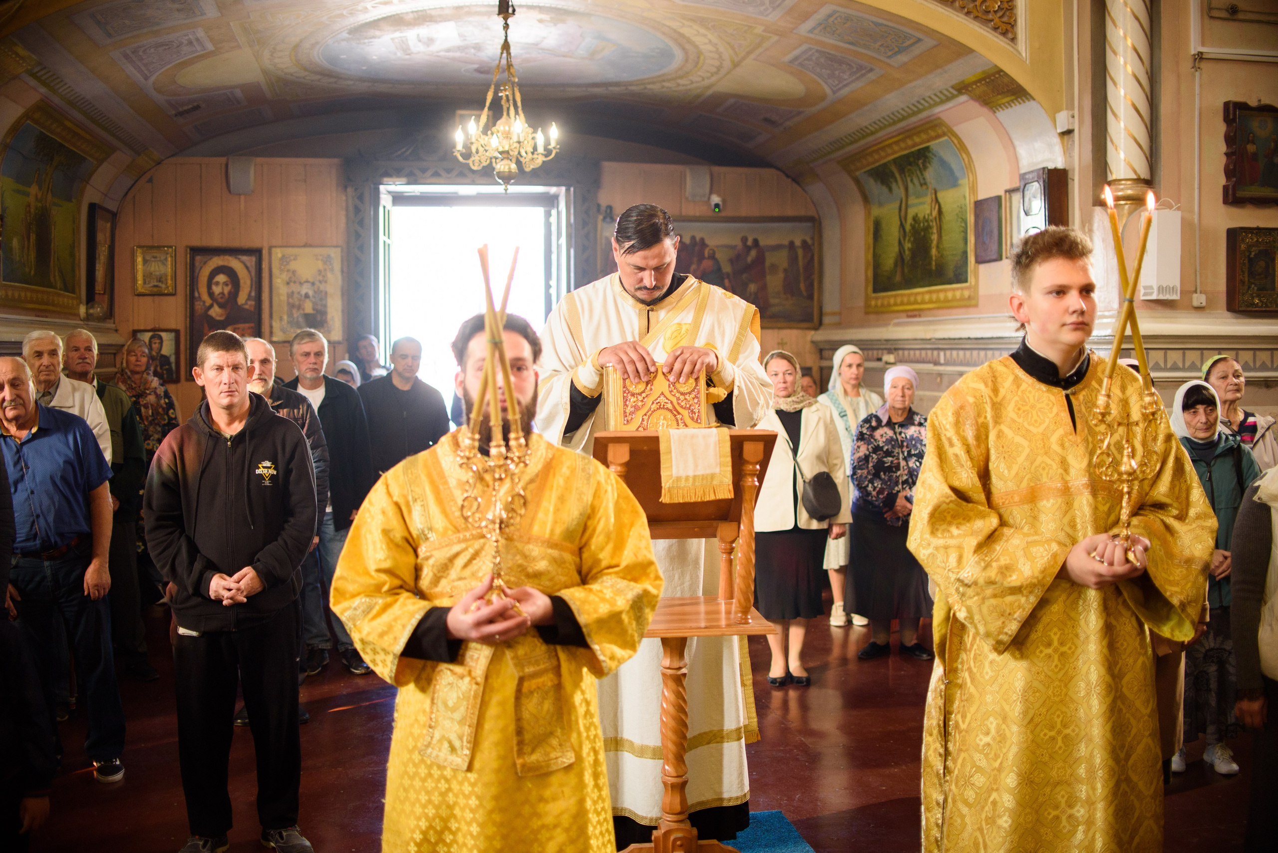 Воскресная литургия 29.10.2023. Семейный и свадебный фотограф в Феодосии и Коктебеле