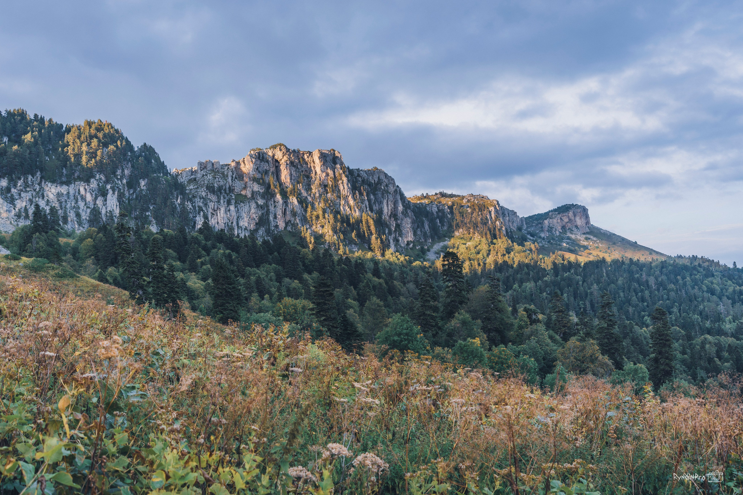Поход на Оштен с командой Мадьяр 10.09.24. Репортажный фотограф в Краснодаре Рындин Дмитрий