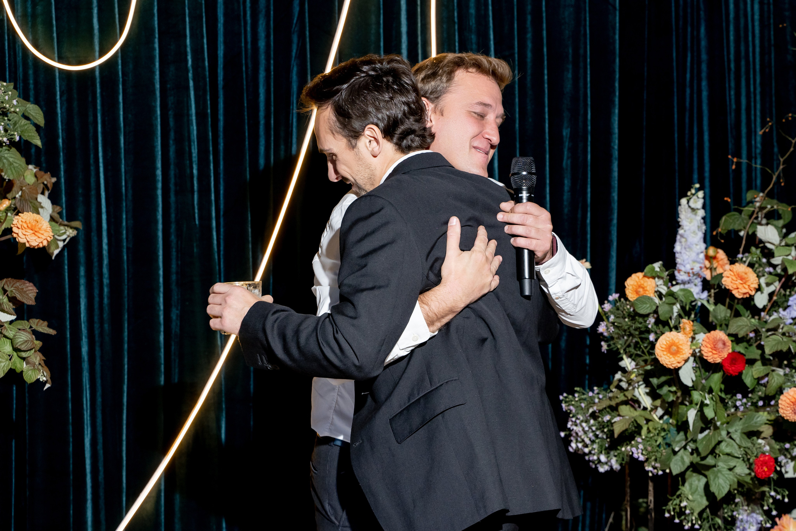 Репортаж мероприятия, репортажная съемка в Москве и Московской области, фотограф на мероприятие, фотосъемка юбилея, репортаж свадьбы, event, фотосессия на фотозоне, фотограф на юбилей, фотограф на день рождения, репортажный фотограф, съемка мероприятия, съемка на фотозоне, фотограф на корпоратив, фотограф на свадьбу, фотограф на детский праздник, фотограф на выпускной. Свадебный репортаж в лофте.