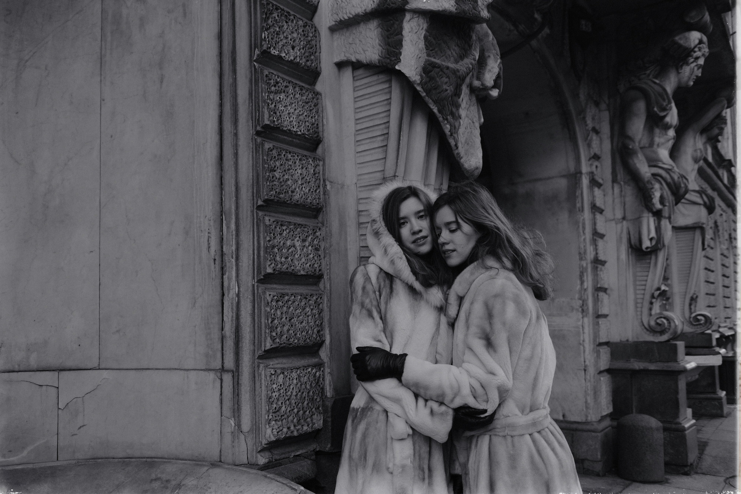 Ксения и Виктория Крюковы. Портретный и репортажный фотограф в Санкт-Петербурге Дарья Сибирякова