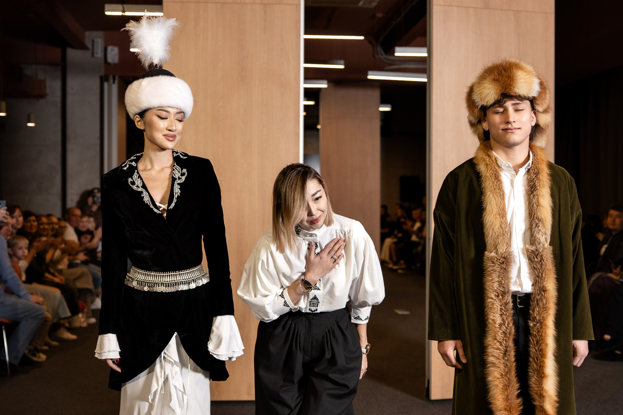 Brand Gulnur Atelier. Сайт Алматинского НЮ АРТ, будуар и фэшн фотографа Дениса Карпенко