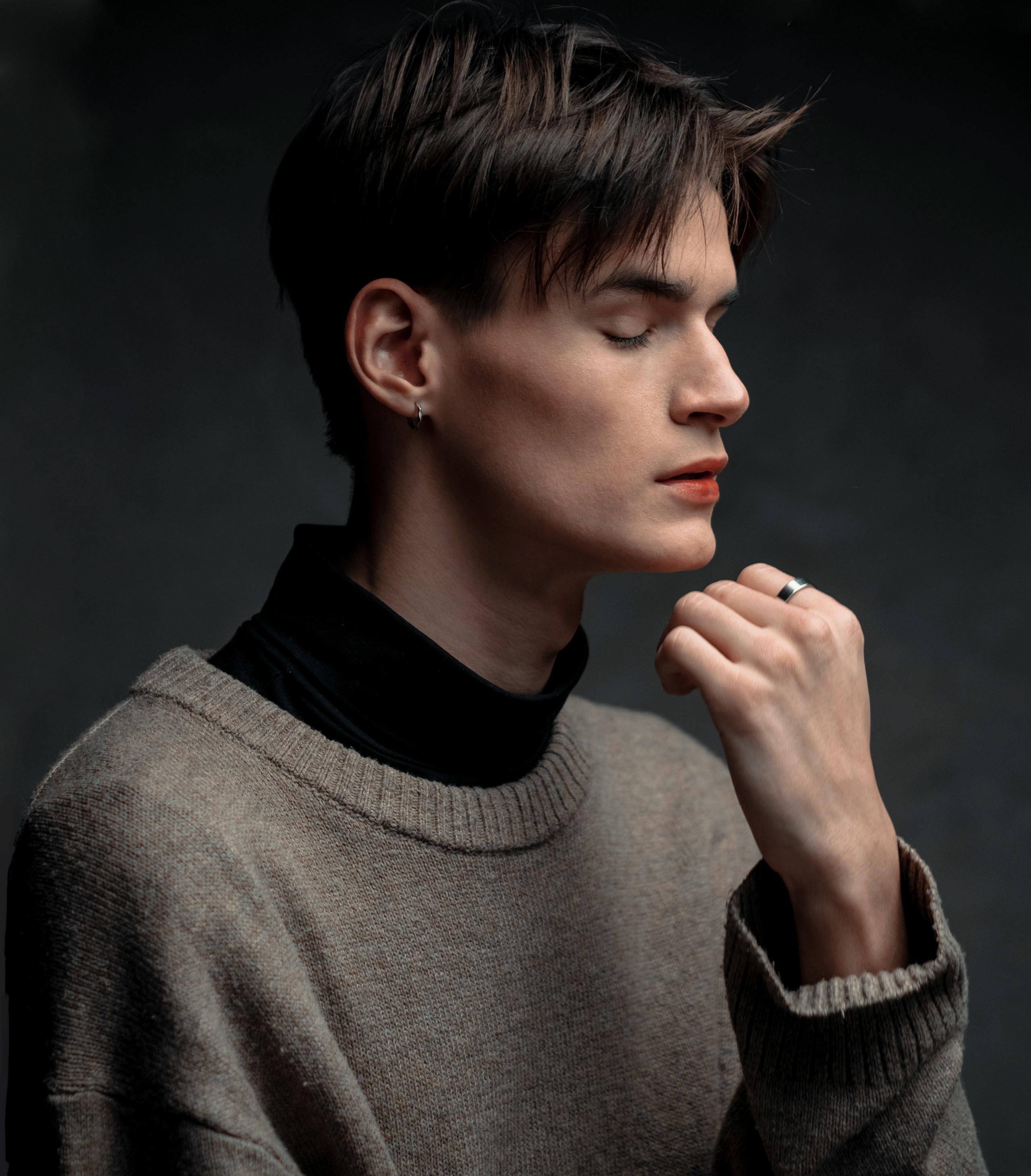 STUDIO PHOTOGRAPHY. SOBOL ROMAN