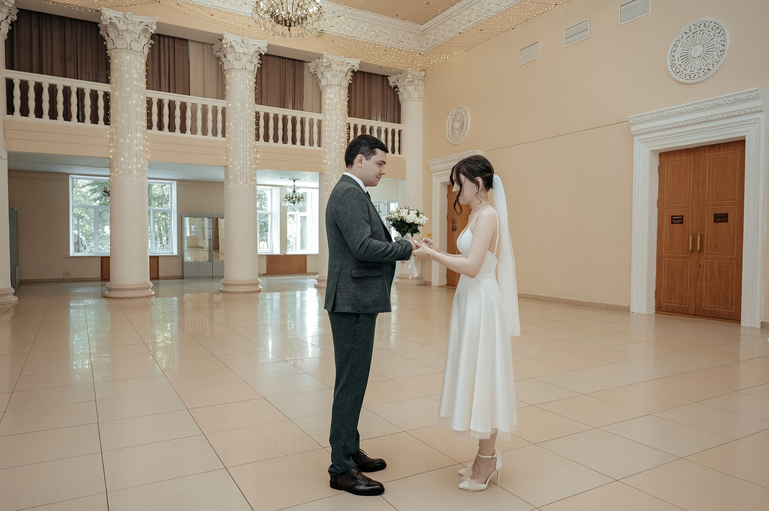 Вот и ЦДК Щелково открыли для свадебной регистрации, а прогулялись мы в Усадьбе Гребнево. Свадебный и семейный фотограф Виктория Носачёва. Щелково, Москва и МО