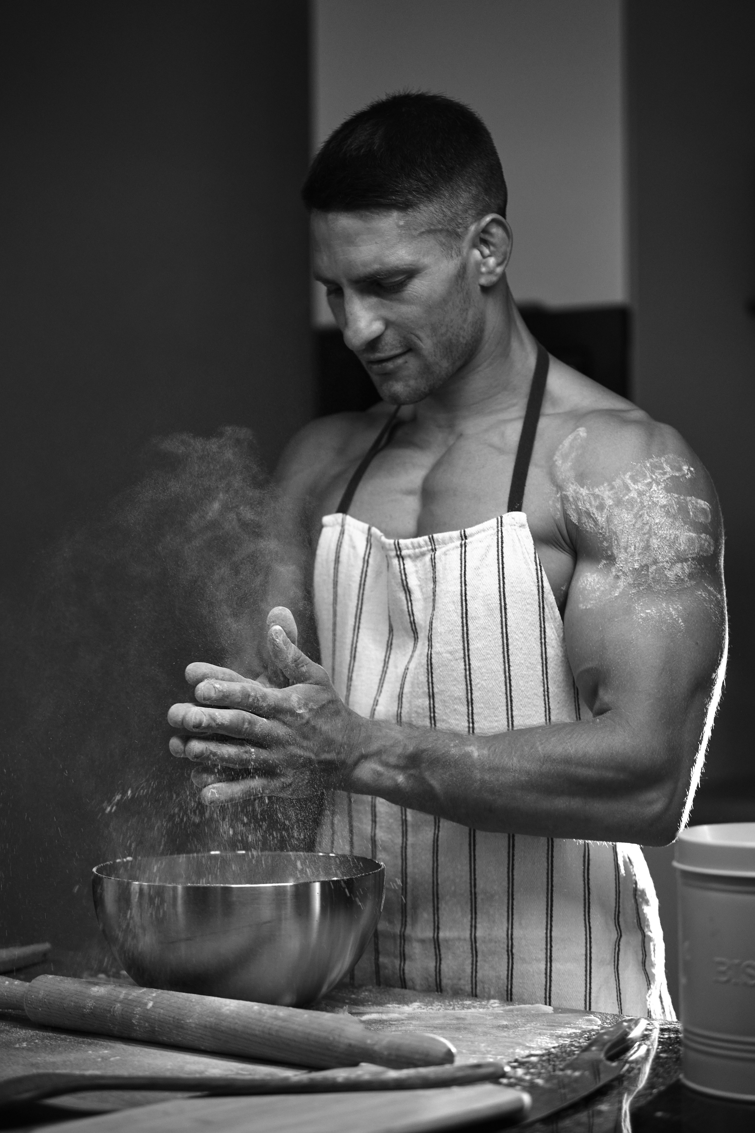 Best Portrait Photo Shoot for Men. Professional photographer in Sochi Victoria Joy. Teaching Photography