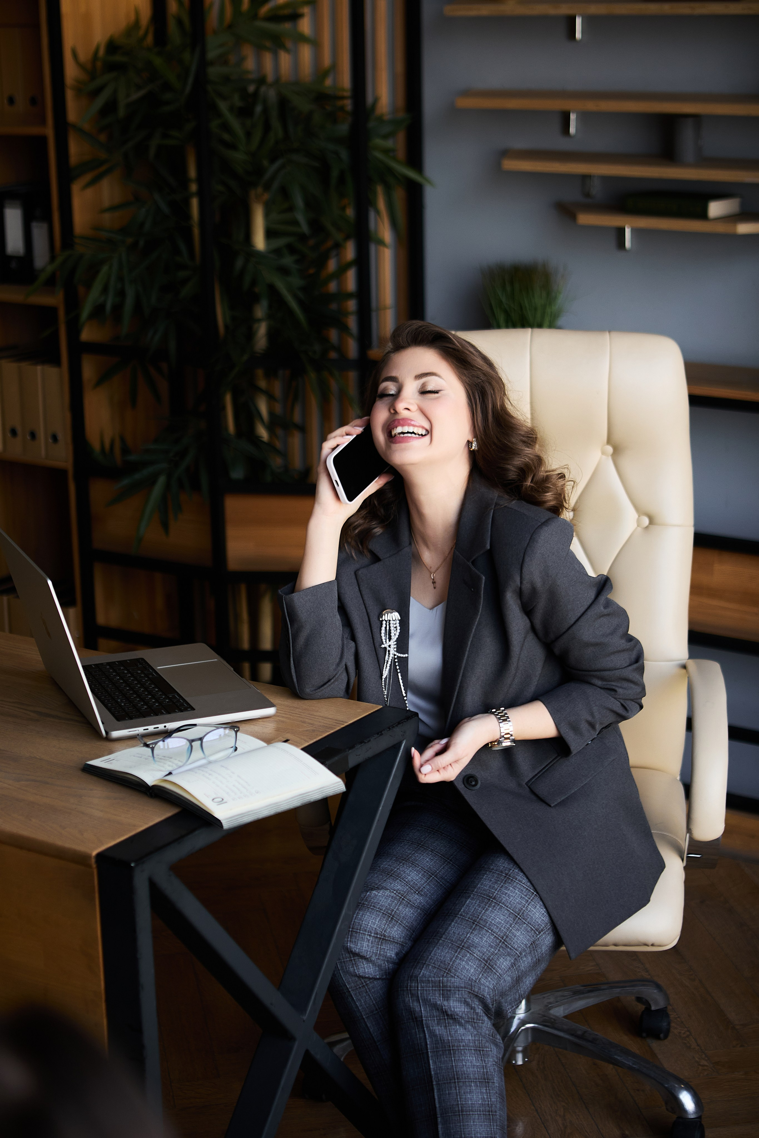 Бизнес-портрет 2024 год. Репортажный Фотограф Москва Дарья Лунева