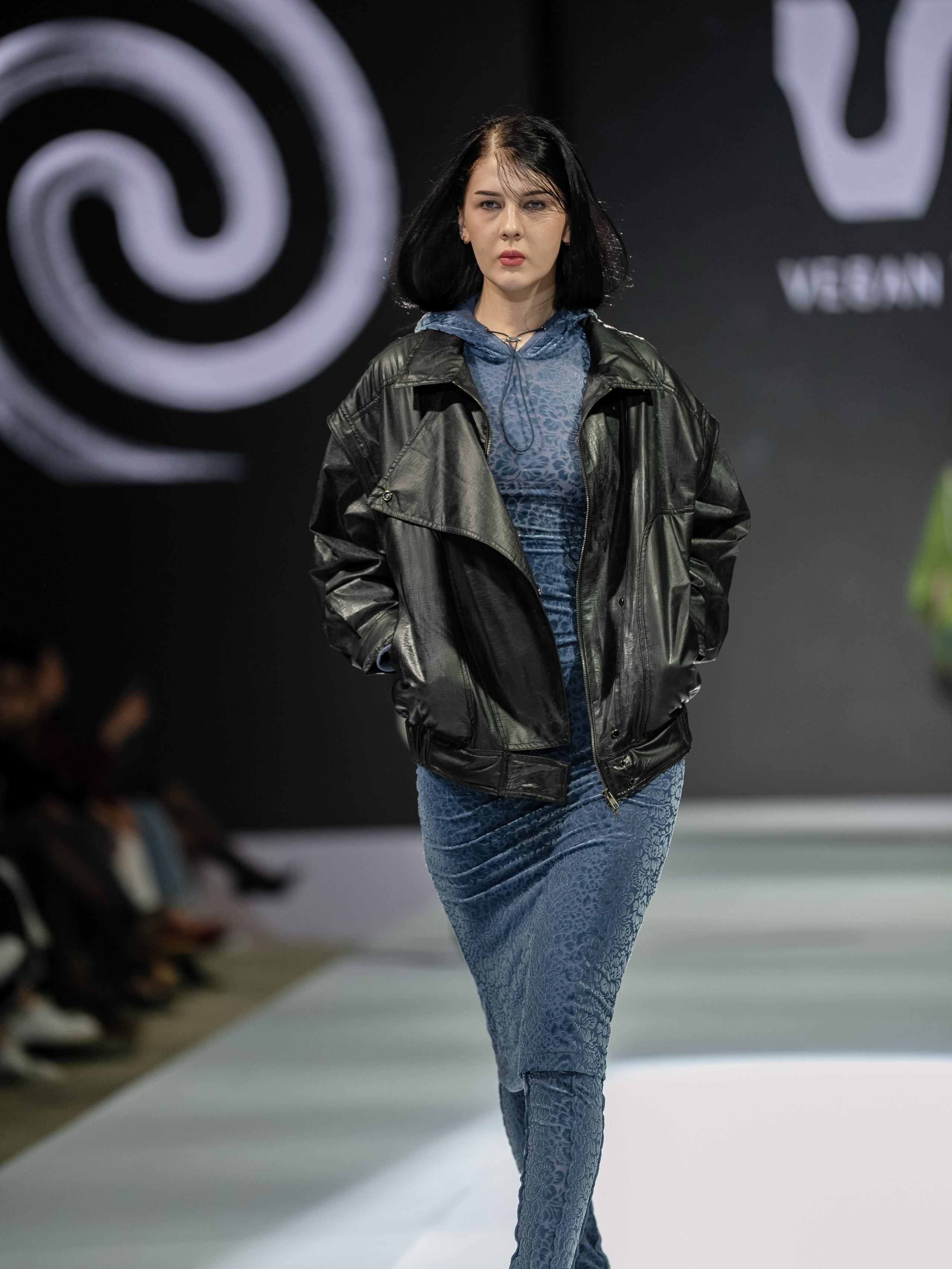 EURASIAN FASHION WEEK Vegan Tiger. Сайт Алматинского НЮ АРТ, будуар и фэшн фотографа Дениса Карпенко