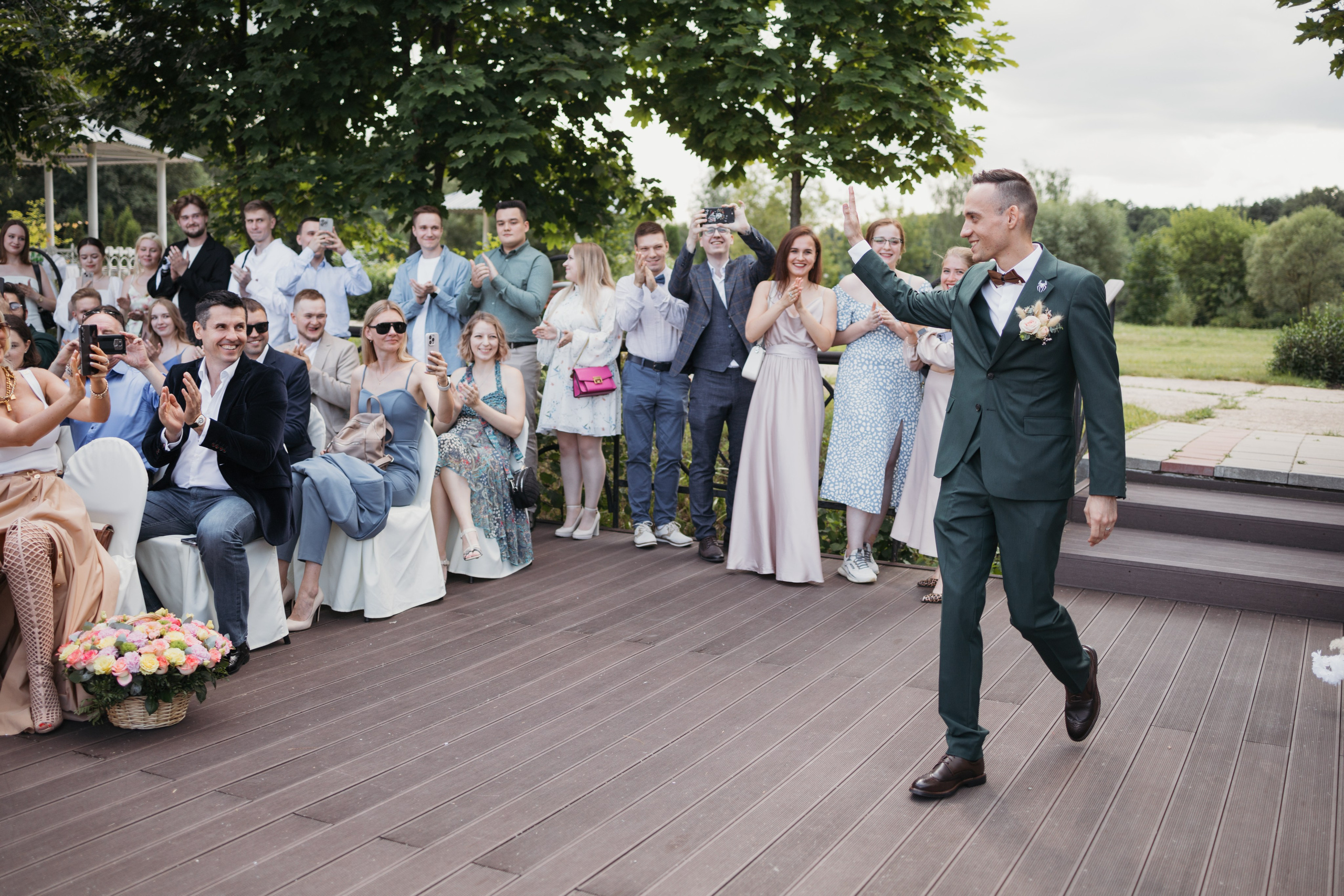 Летняя свадьба за городом. Свадебный фотограф в Москве Аля Загирова