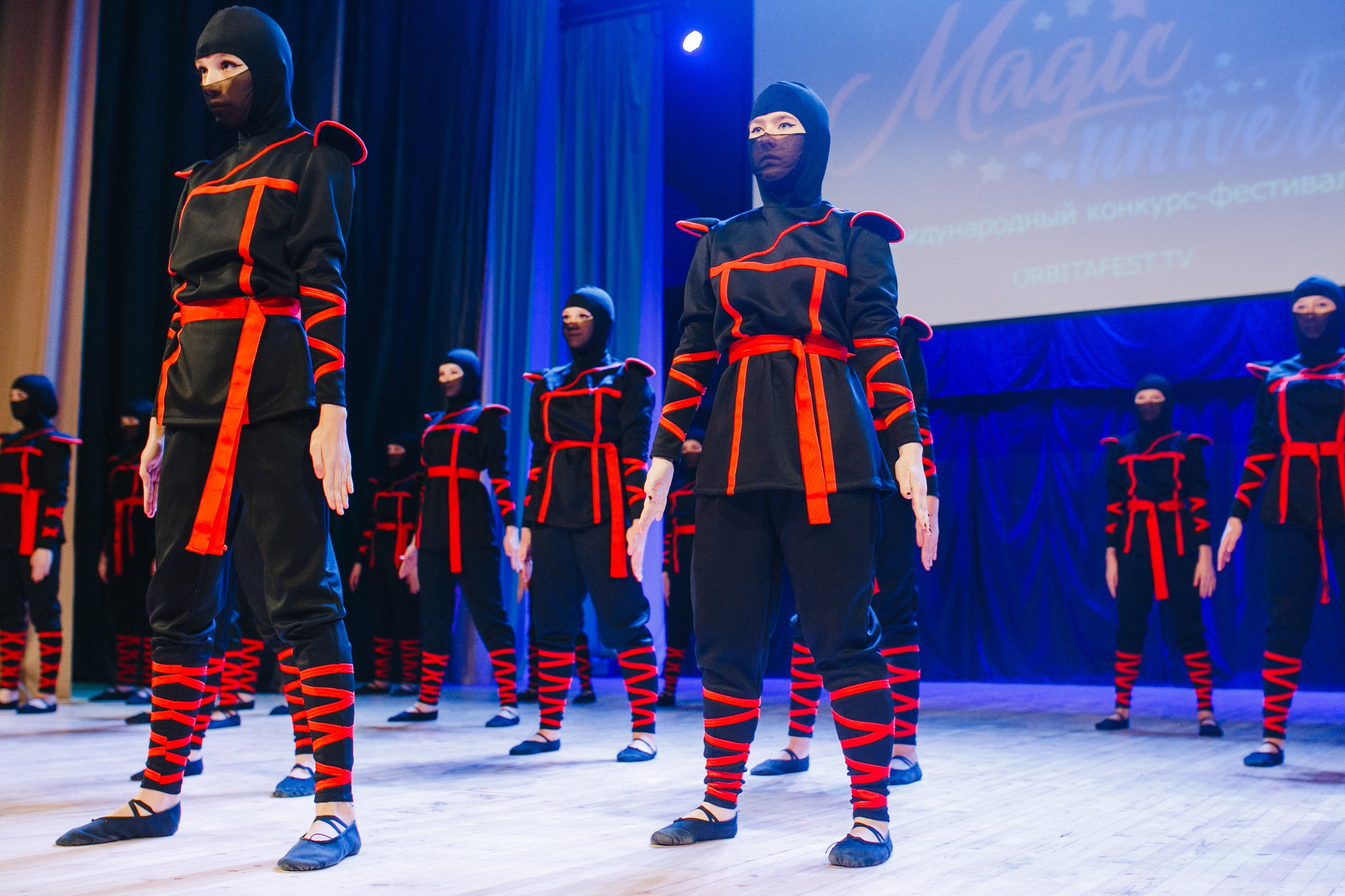 Концерты new line dance-magic universe-red. Фотограф в Новосибирске Ася Зверева