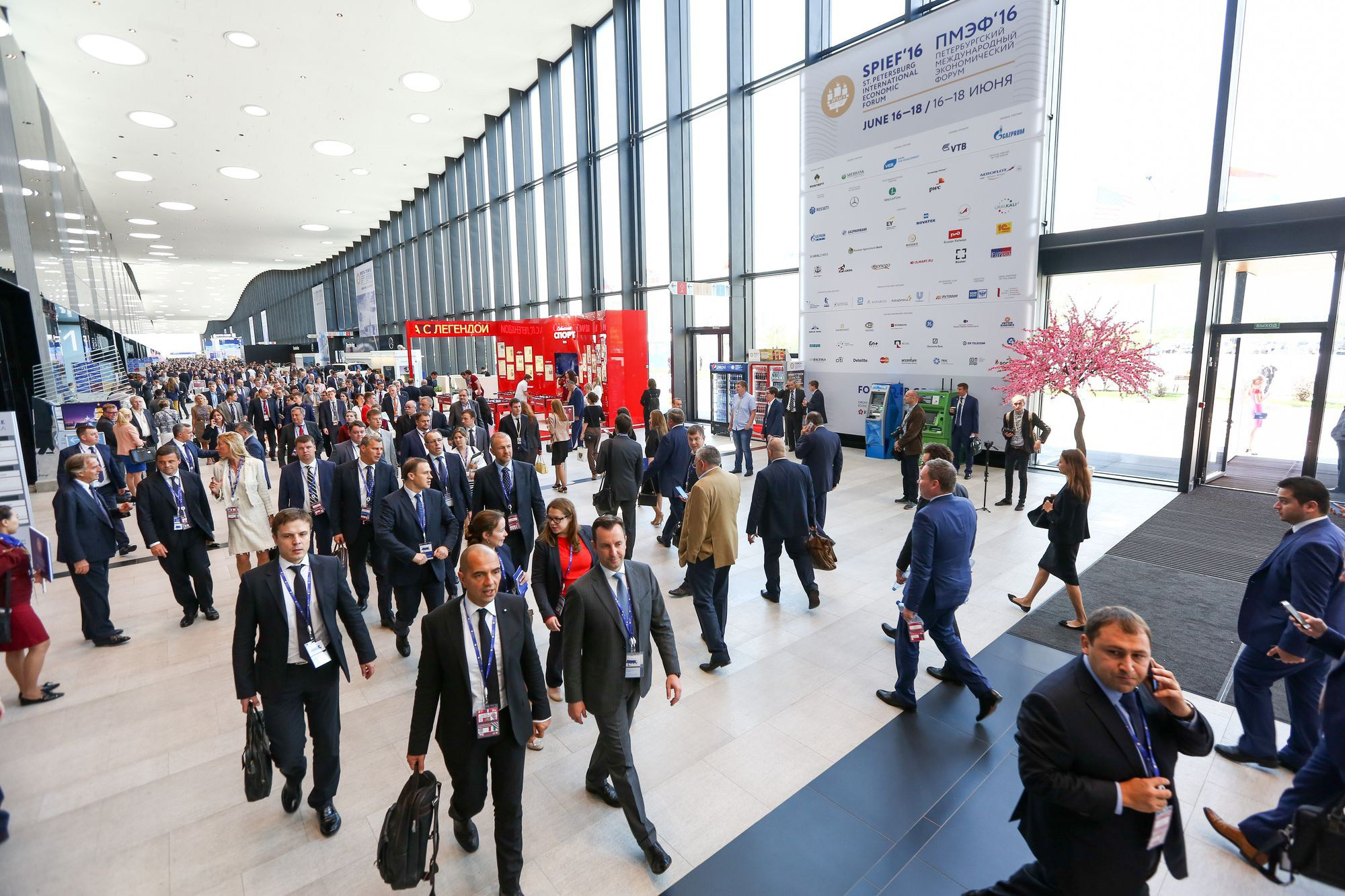 Фото и Видеосъемка ПМЭФ, Форумов, Конференций в СПб. Фото и Видеосъемка на ваше мероприятие. Александр Романов