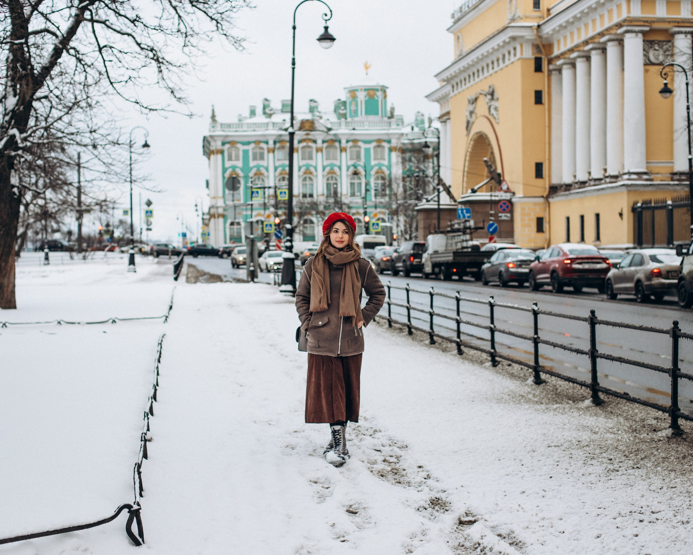 Анастасия в феврале. Фотопрогулка в Петербурге. Индивидуальный и семейный фотограф в Санкт-Петербурге