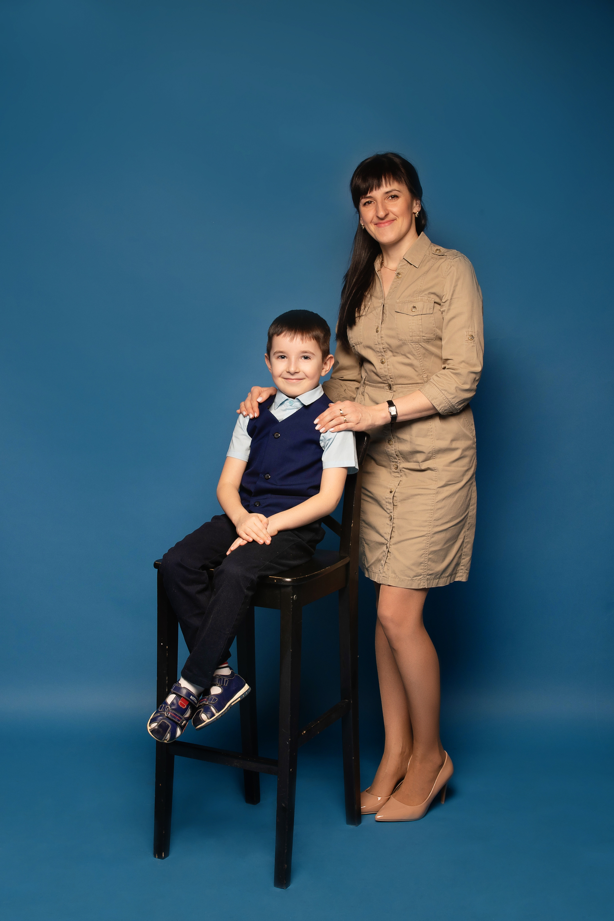 Студийная фотосессия мама и сын